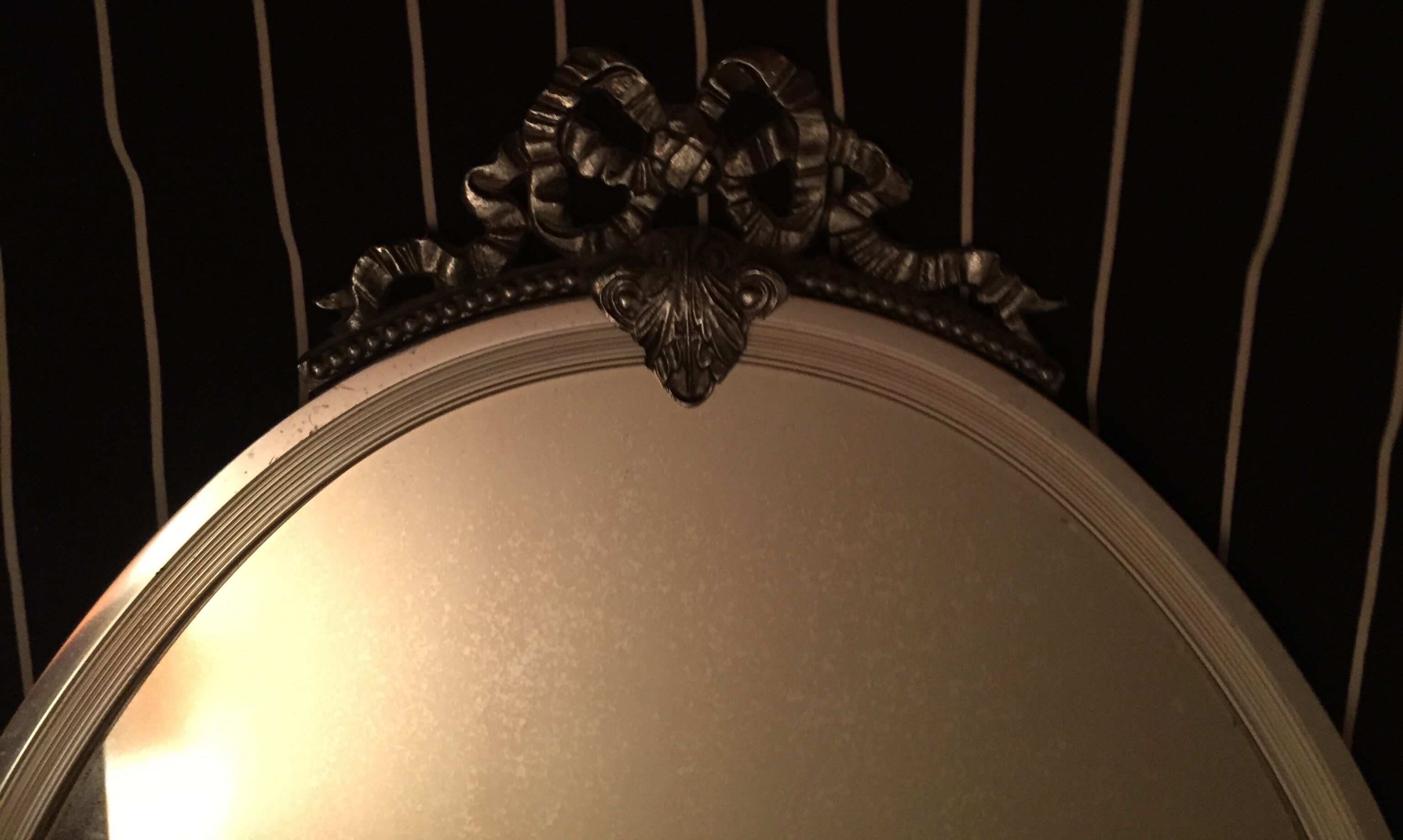 Oval mirror 37 x 66 cm