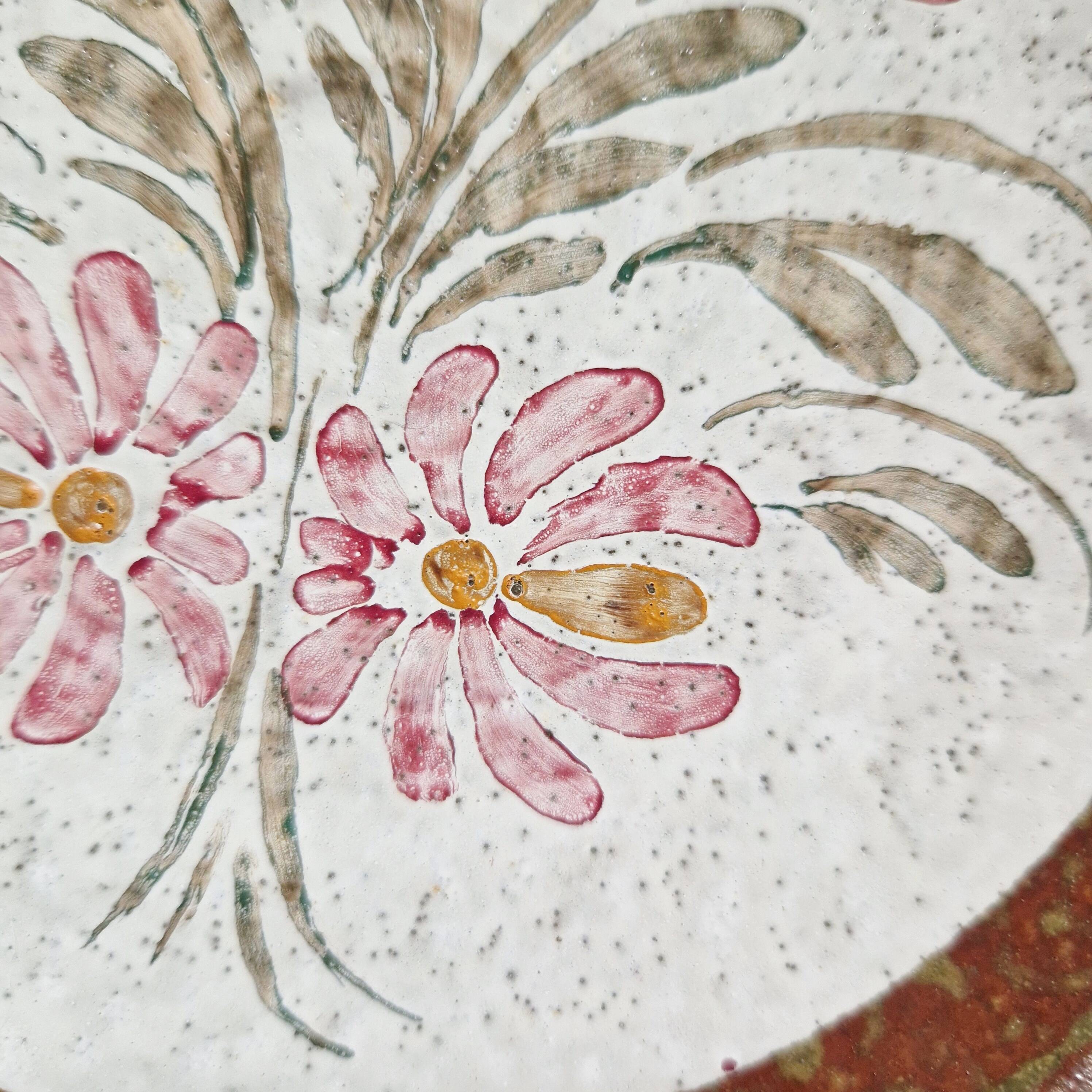 Keraluc quimper stoneware plate with pink flower motif, hand-decorated, 22 cm