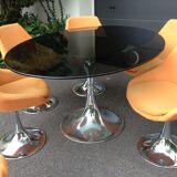 Table pied tulipe + 6 chaises