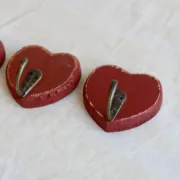 3 vintage heart-shaped wall hooks - Red painted wood and hook