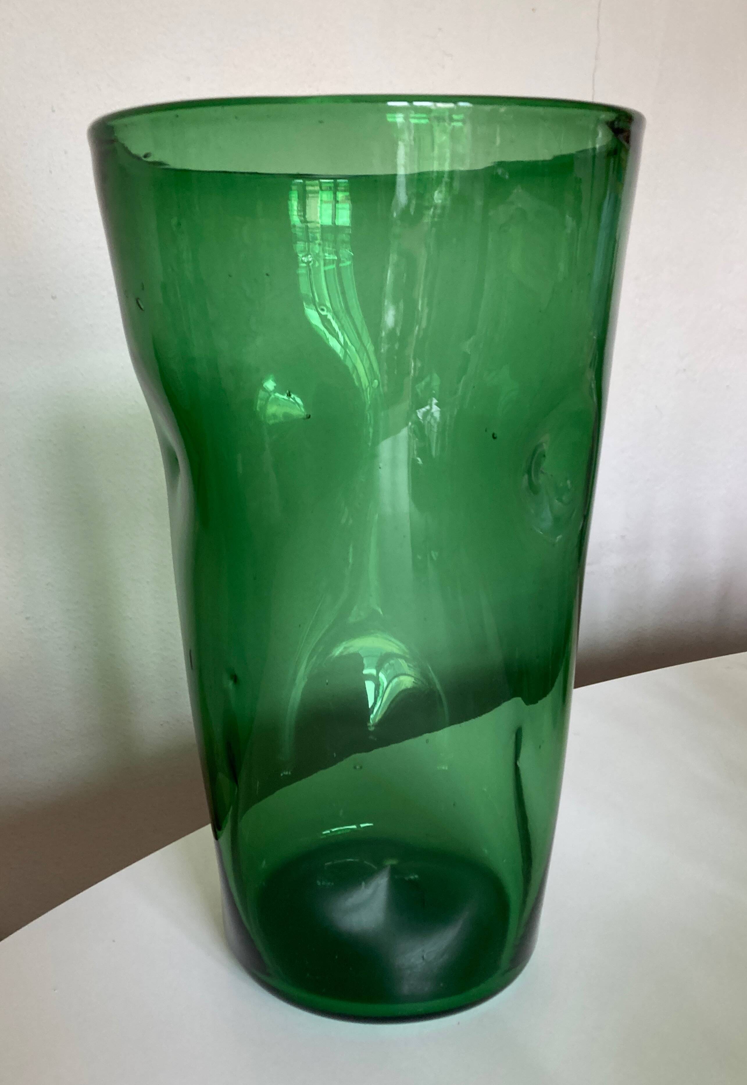 Vase XXXL pinched in blown Empoli glass Italian design 1960