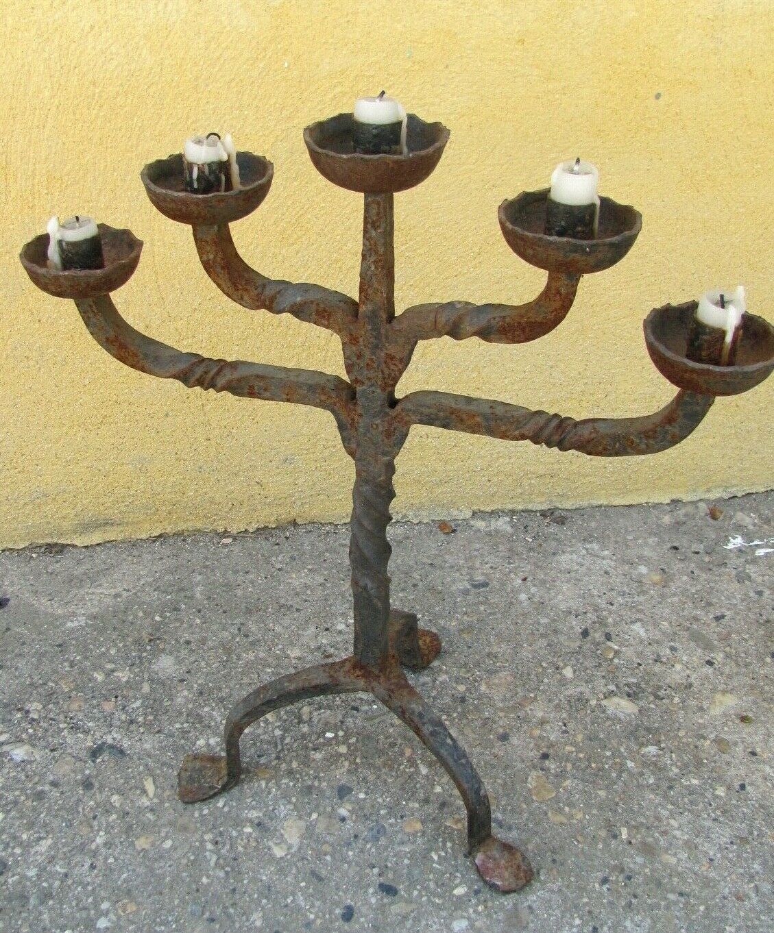 Wrought iron candlestick of castle - 5 branches aligned