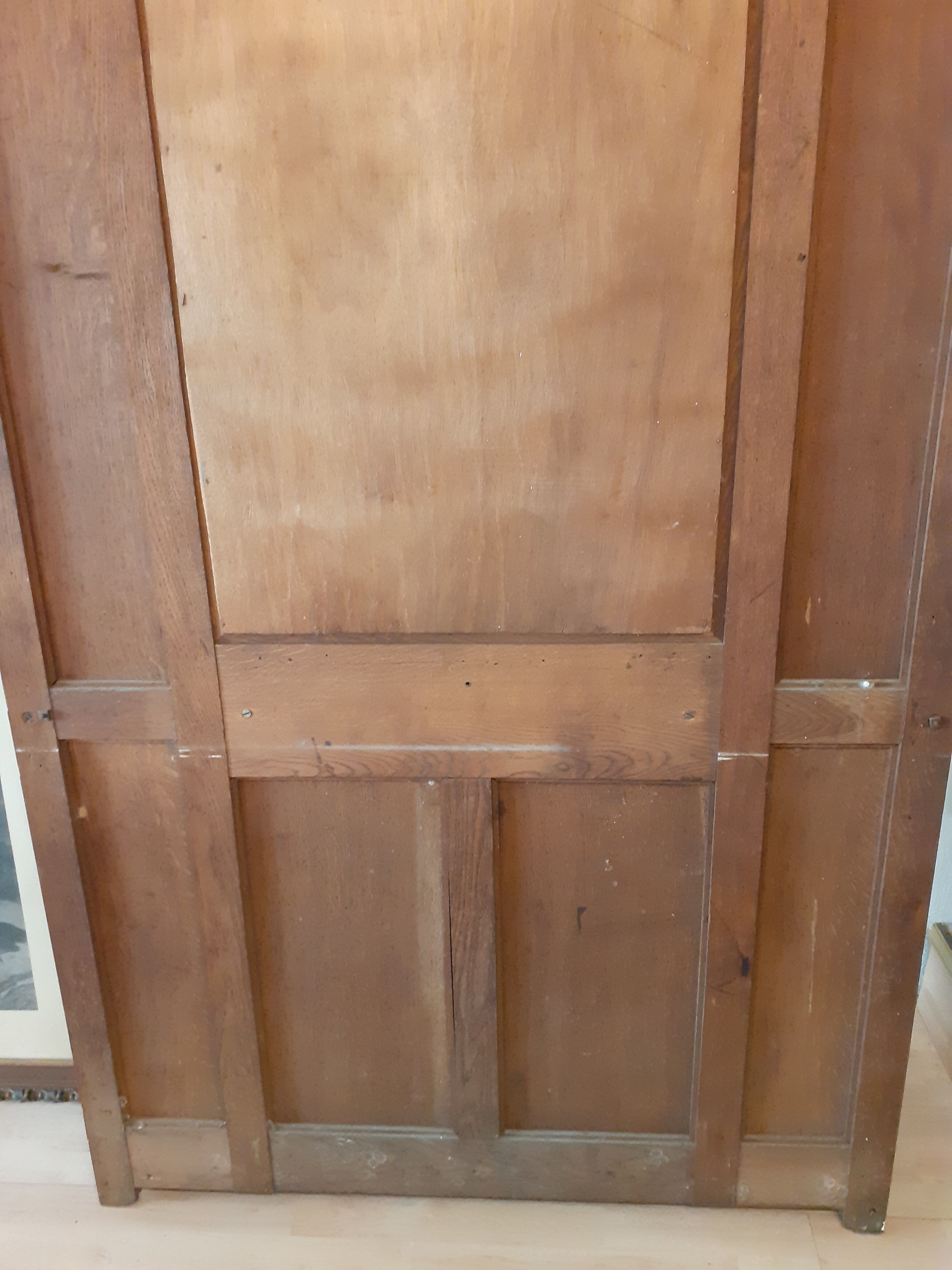 Gold oak coat holder