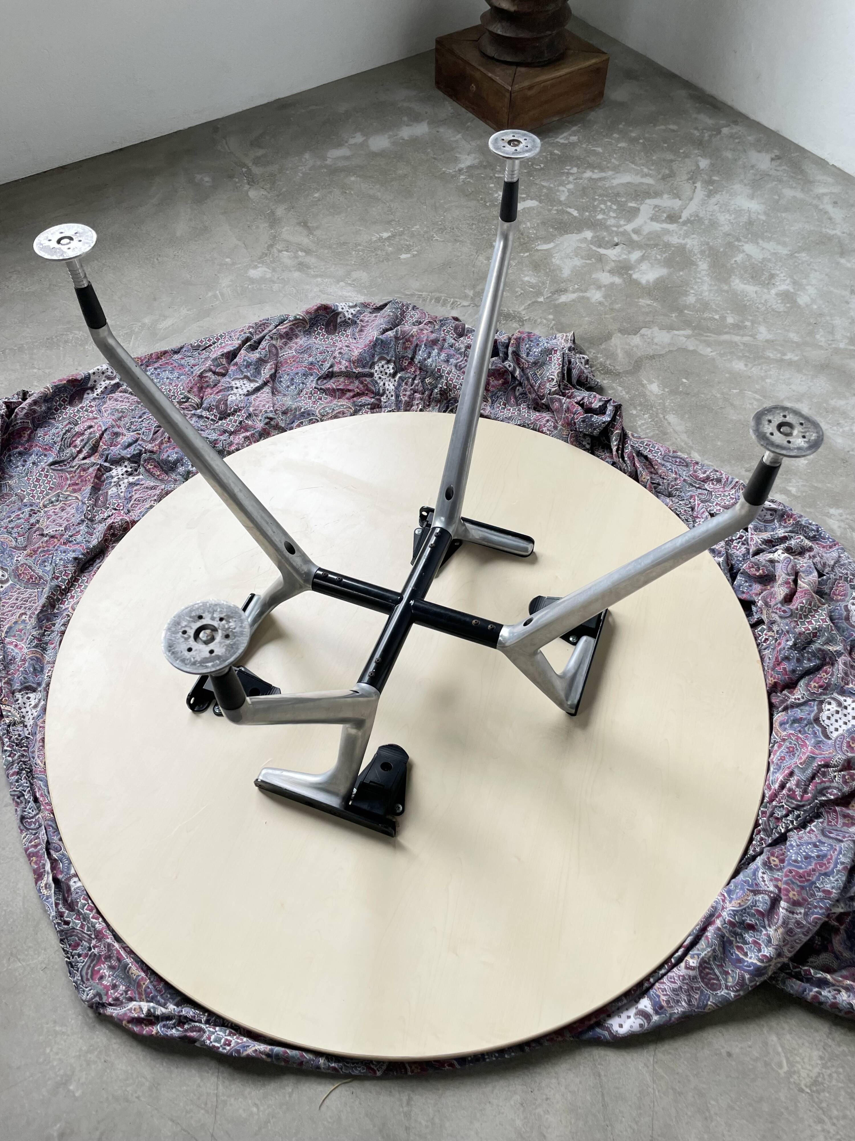 Tecno Nomos Round Table Brushed Metal