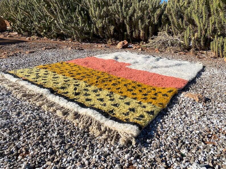 Tapis en laine fait main taille 150 x 250 cm