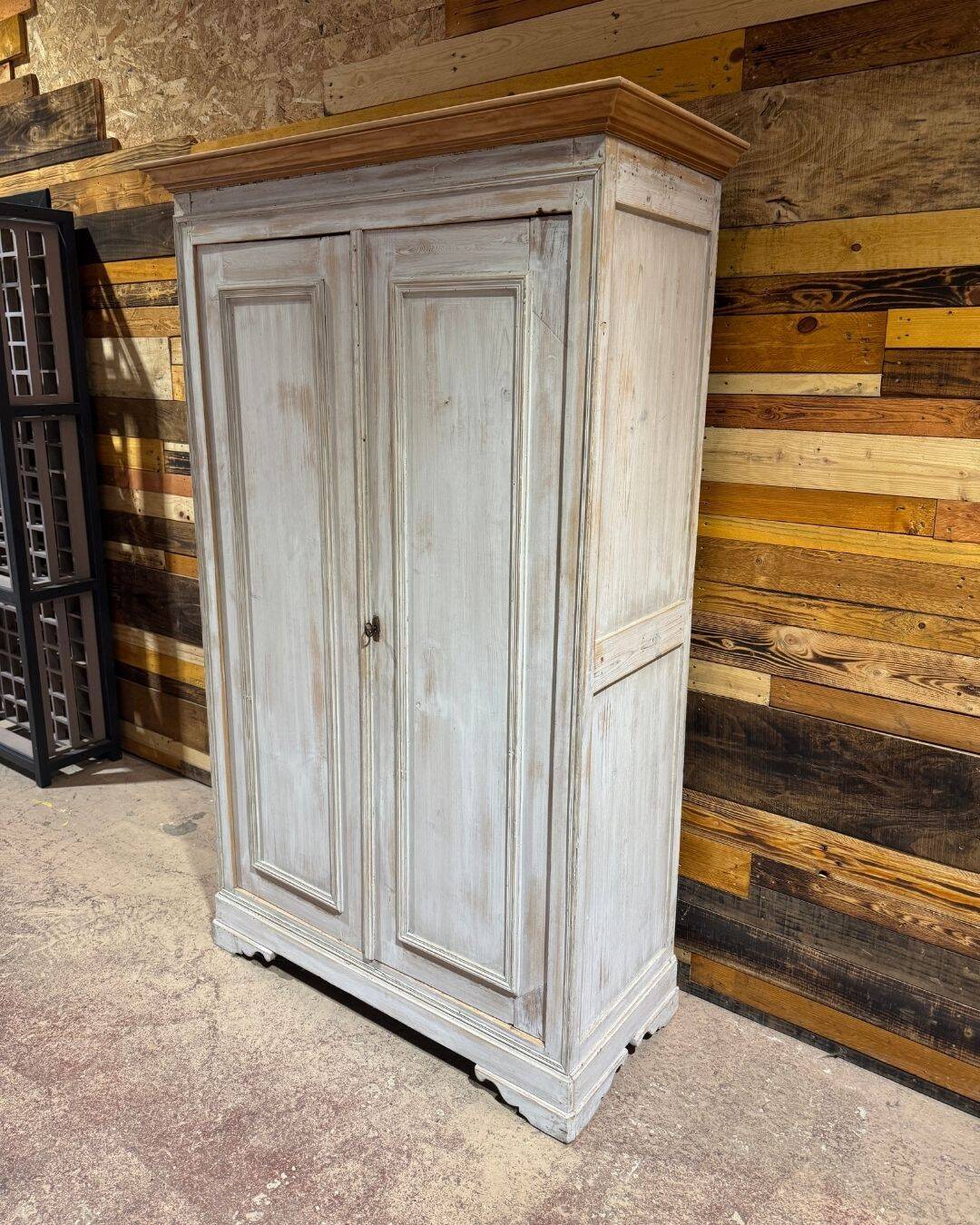 Small antique pine wardrobe - Late 19th century