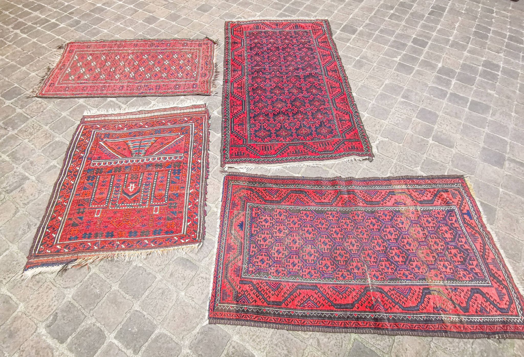 Vintage handmade Persian handmade carpet Belouch 175 x 100