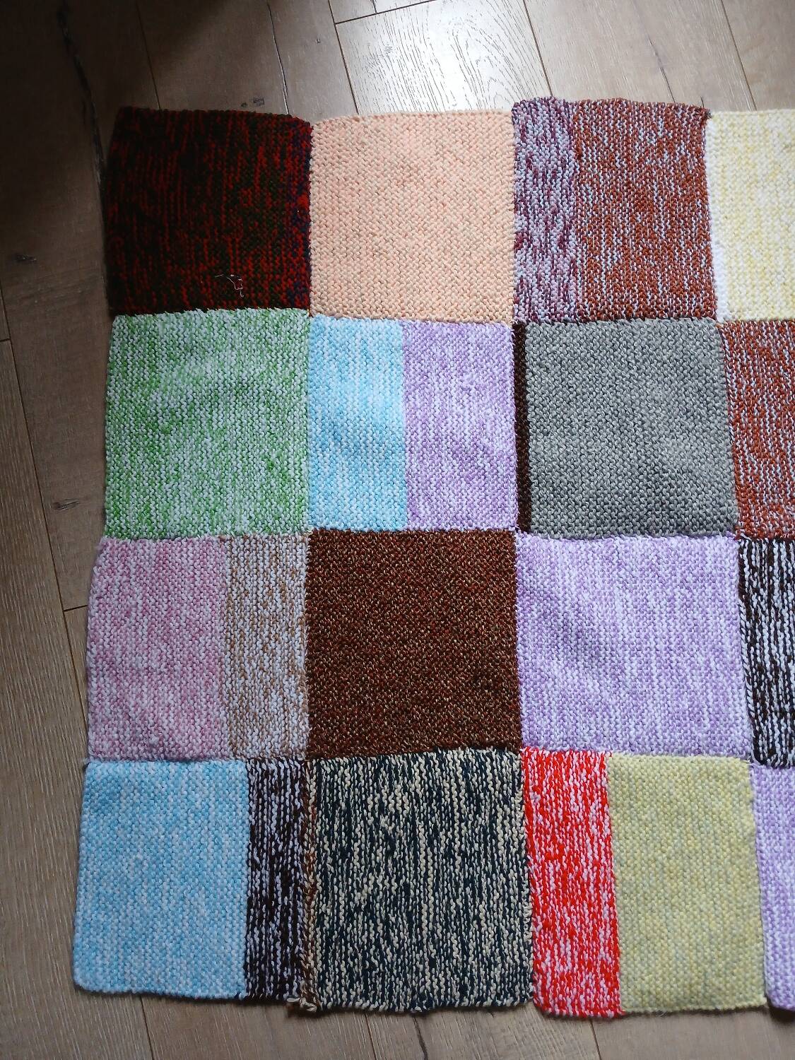 Plaid patchwork hand-knitted