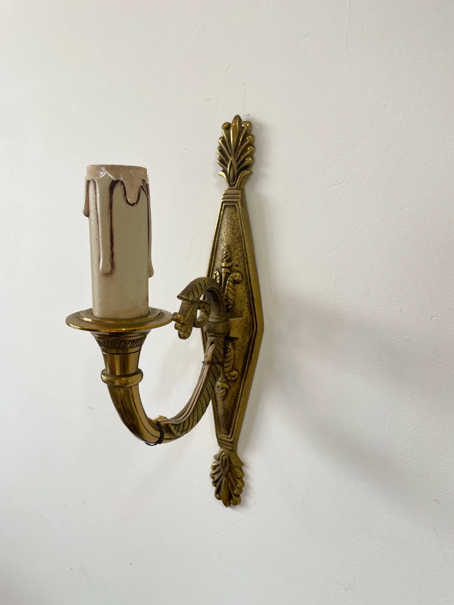 Pair of wall sconces in gilded brass – Louis XVI / neoclassical style