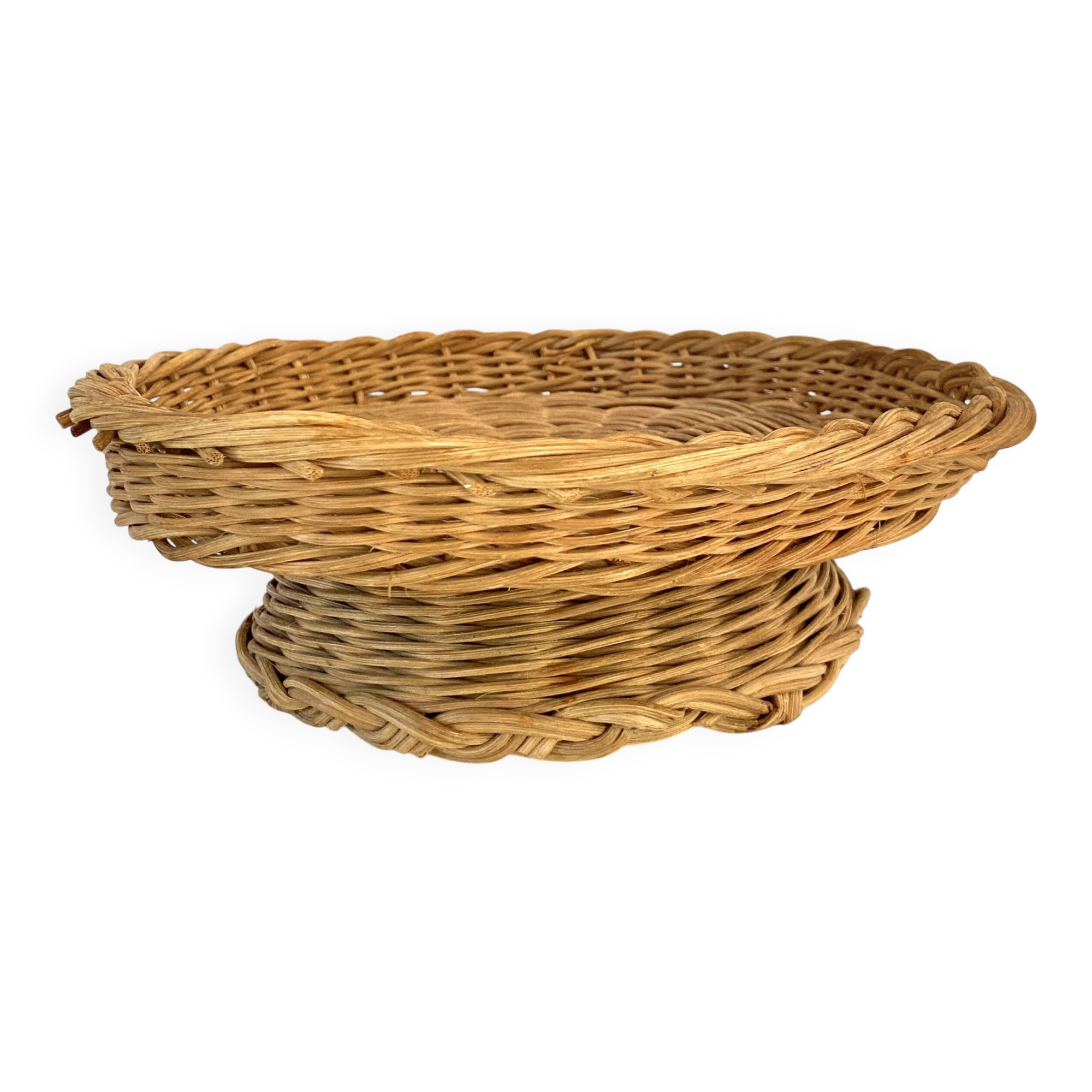 Straw dish on pedestal