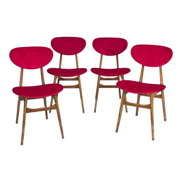Set of four red velvet and wood dining chairs, Italy 1950