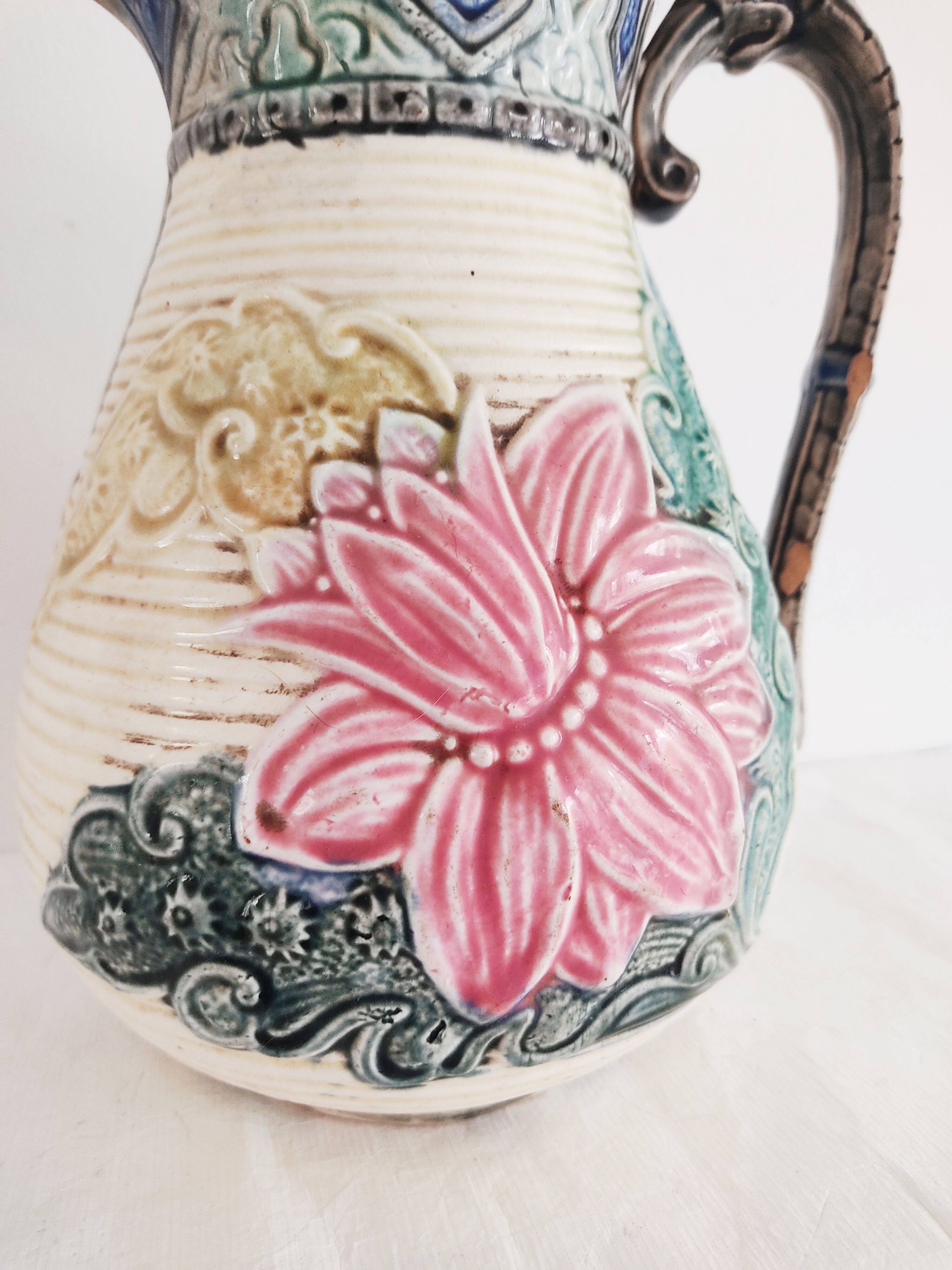 Pitcher dabbling around 1900