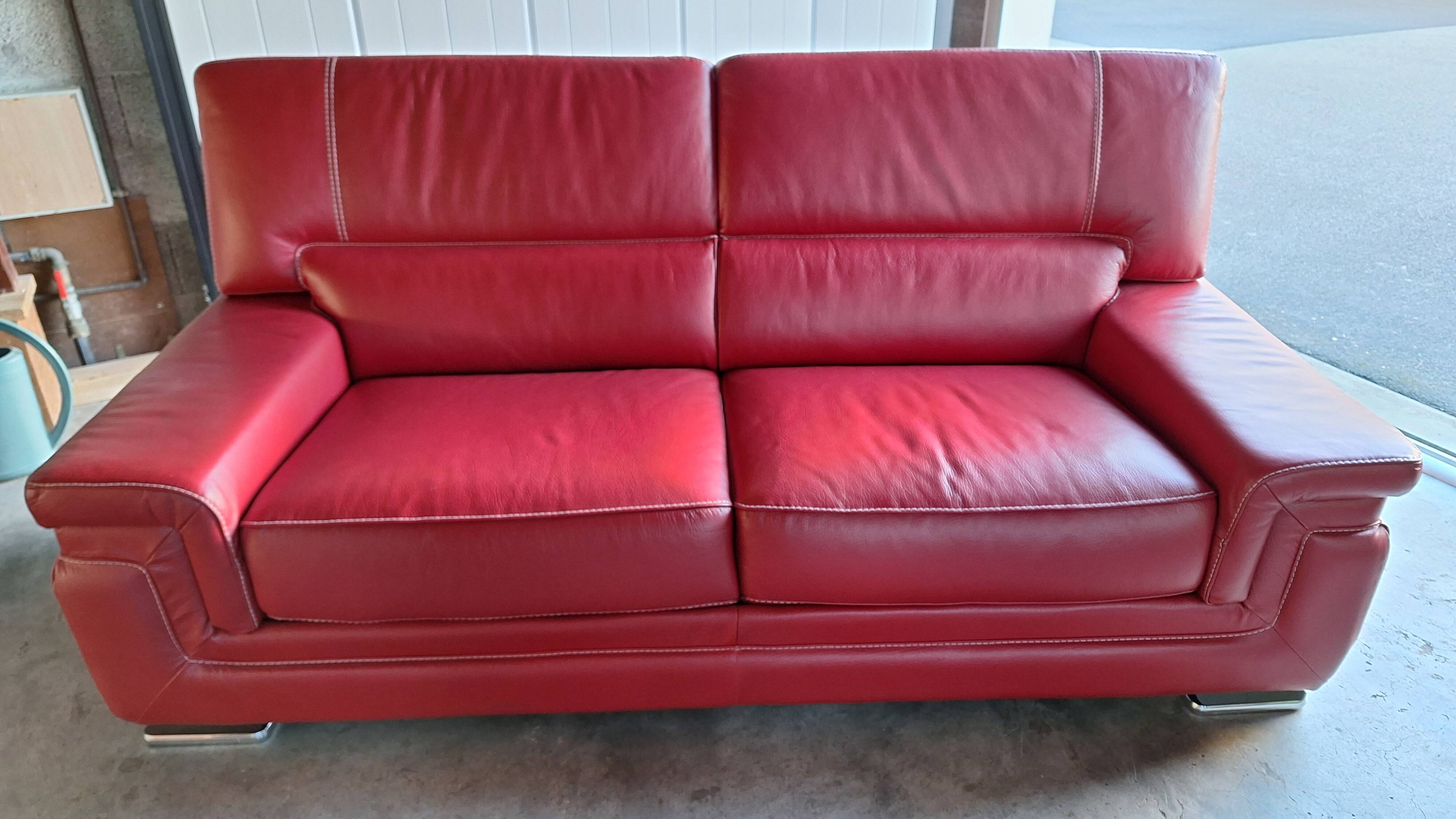 Chateau d'Ax red buffalo leather 3-seater sofa