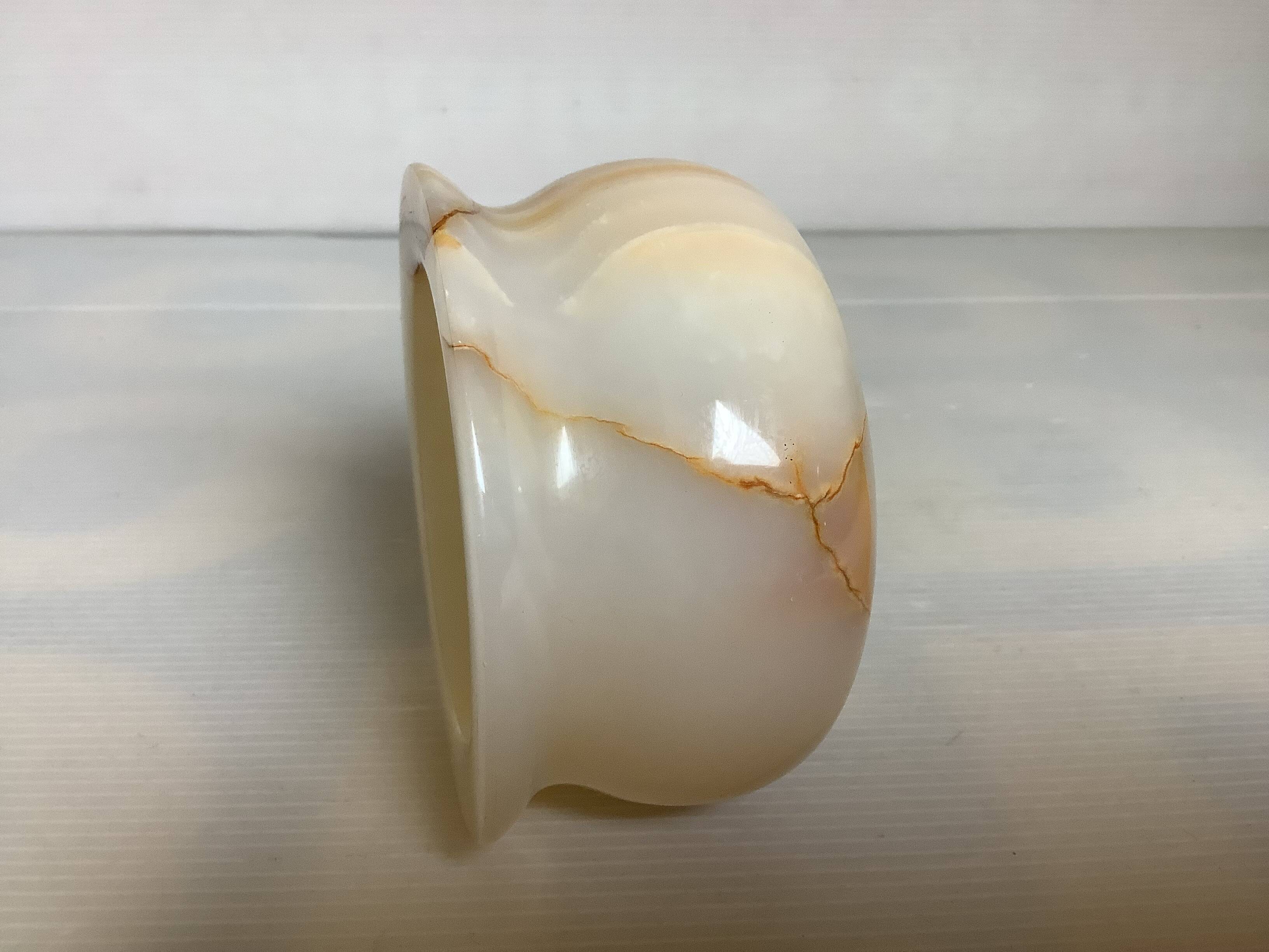 Onyx ring sizer pocket