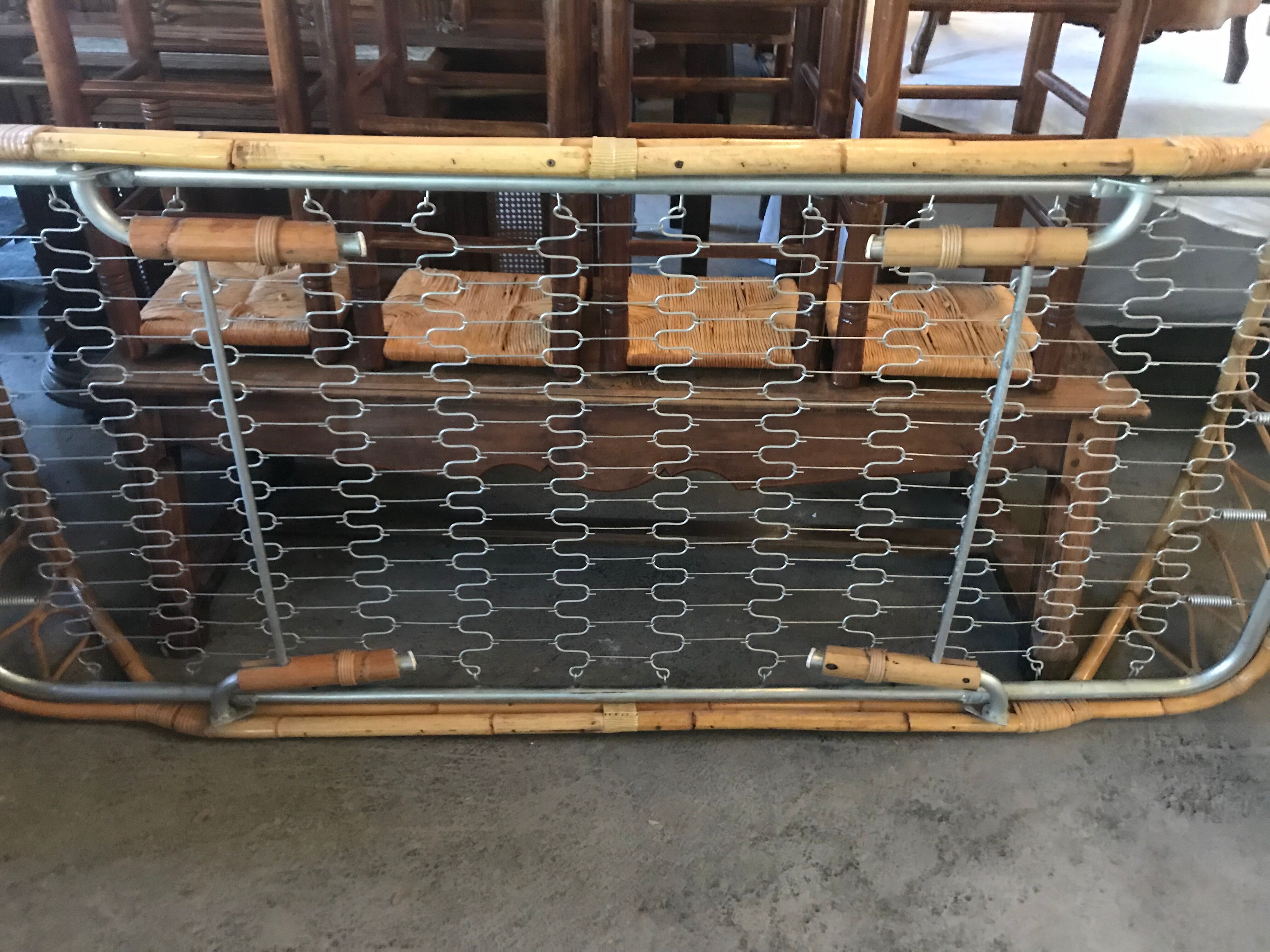 Foldable rattan basket bed