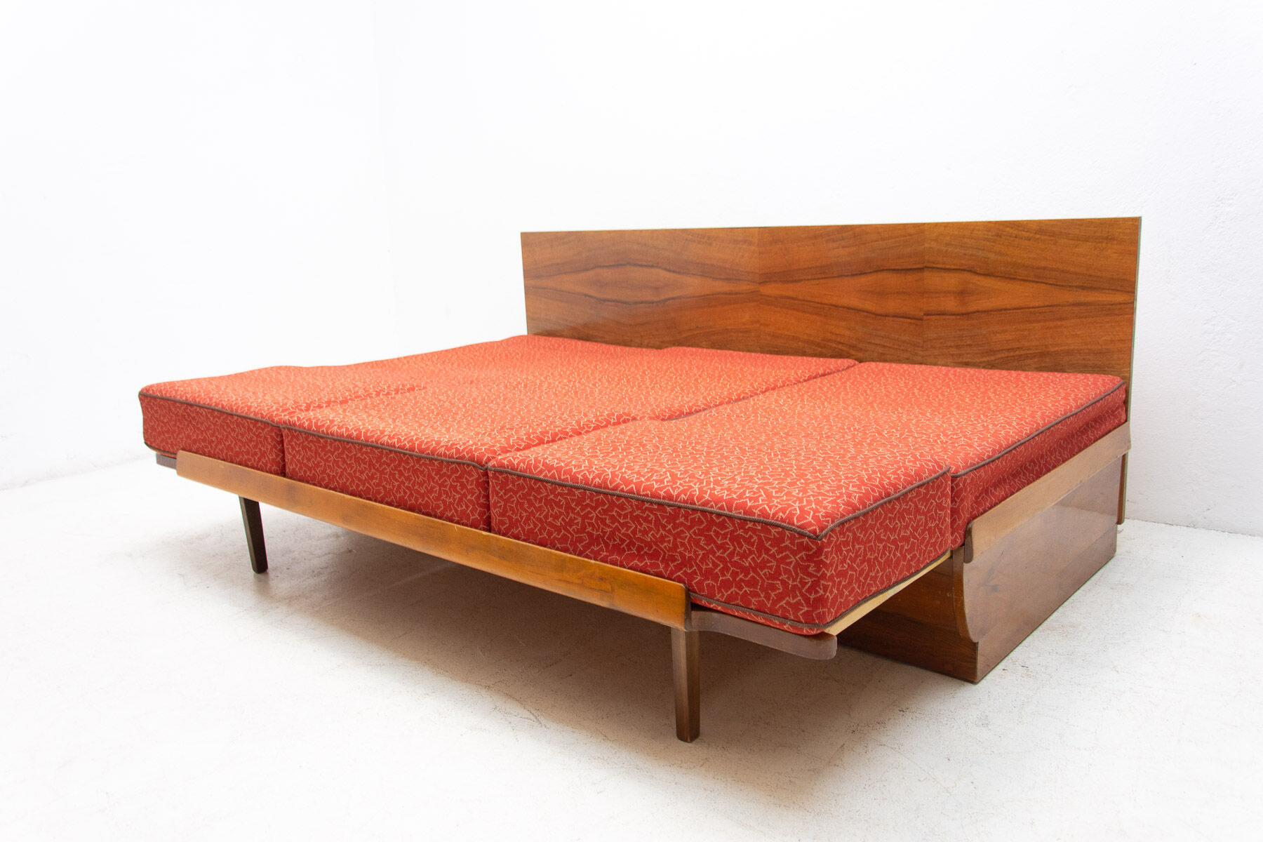 Mid century sofabed in walnut by Jindrich Halabala for UP Zavody, 1950´s