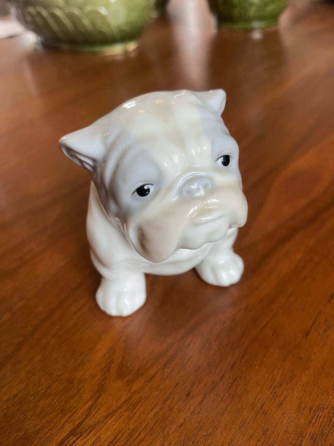 Chien en porcelaine Harvey Knox