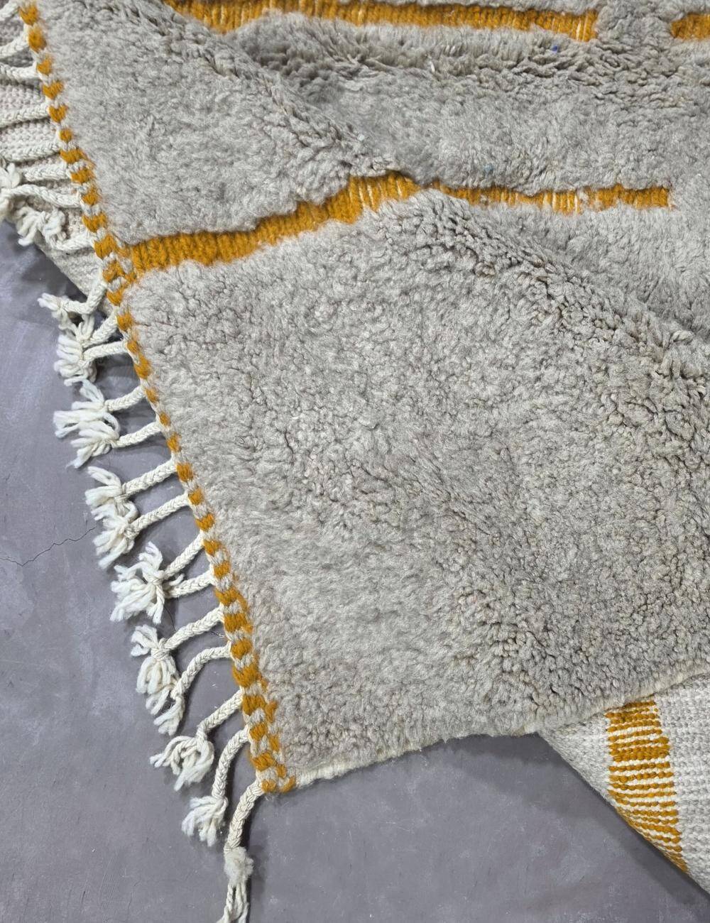 Contemporary Moroccan Rug - 303 x 246 cm