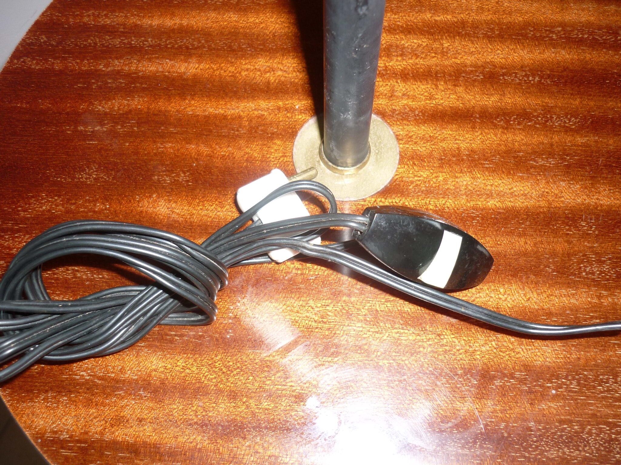 Lamppost with vintage formica tablet