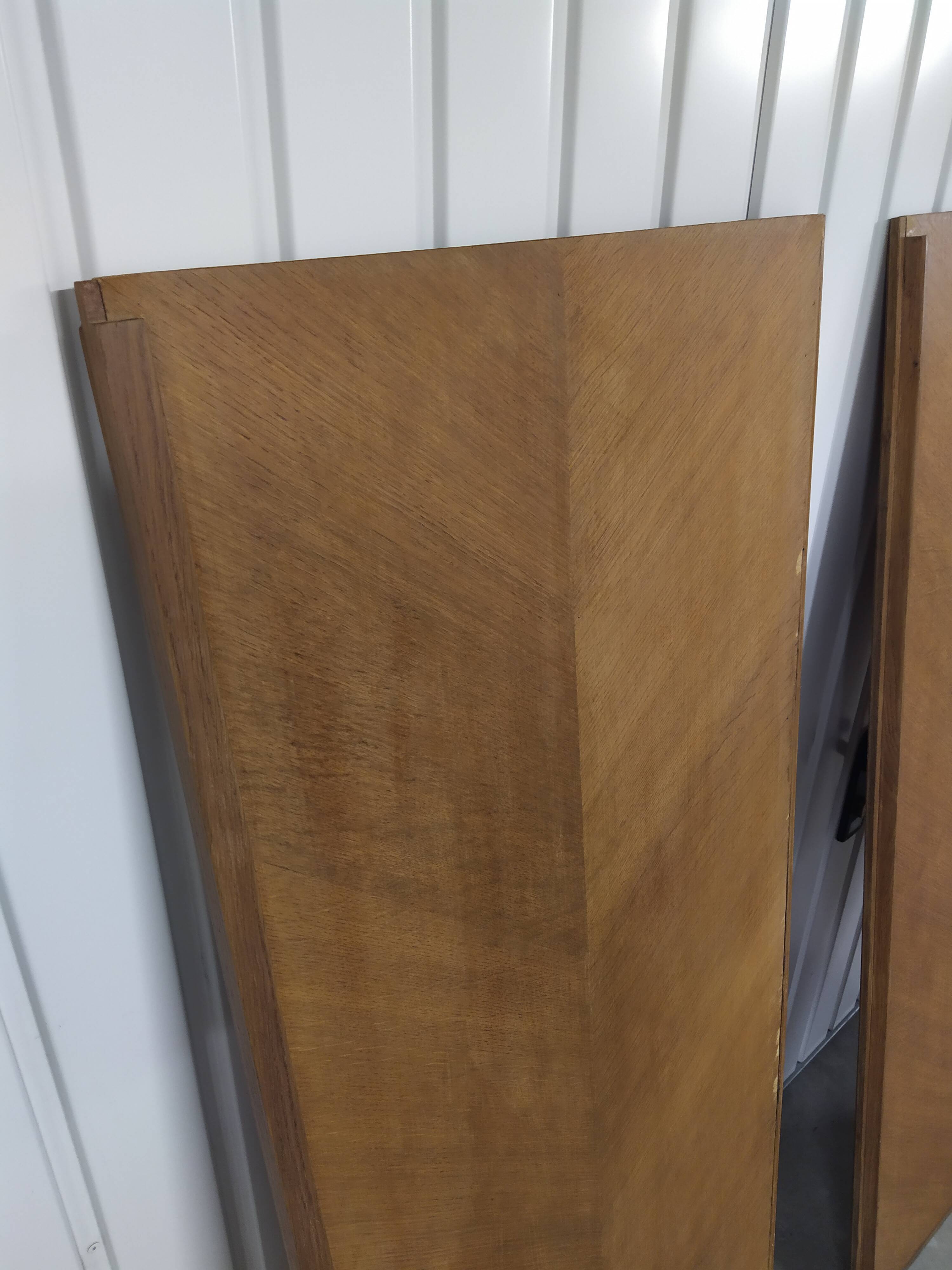 Wardrobe sewing door