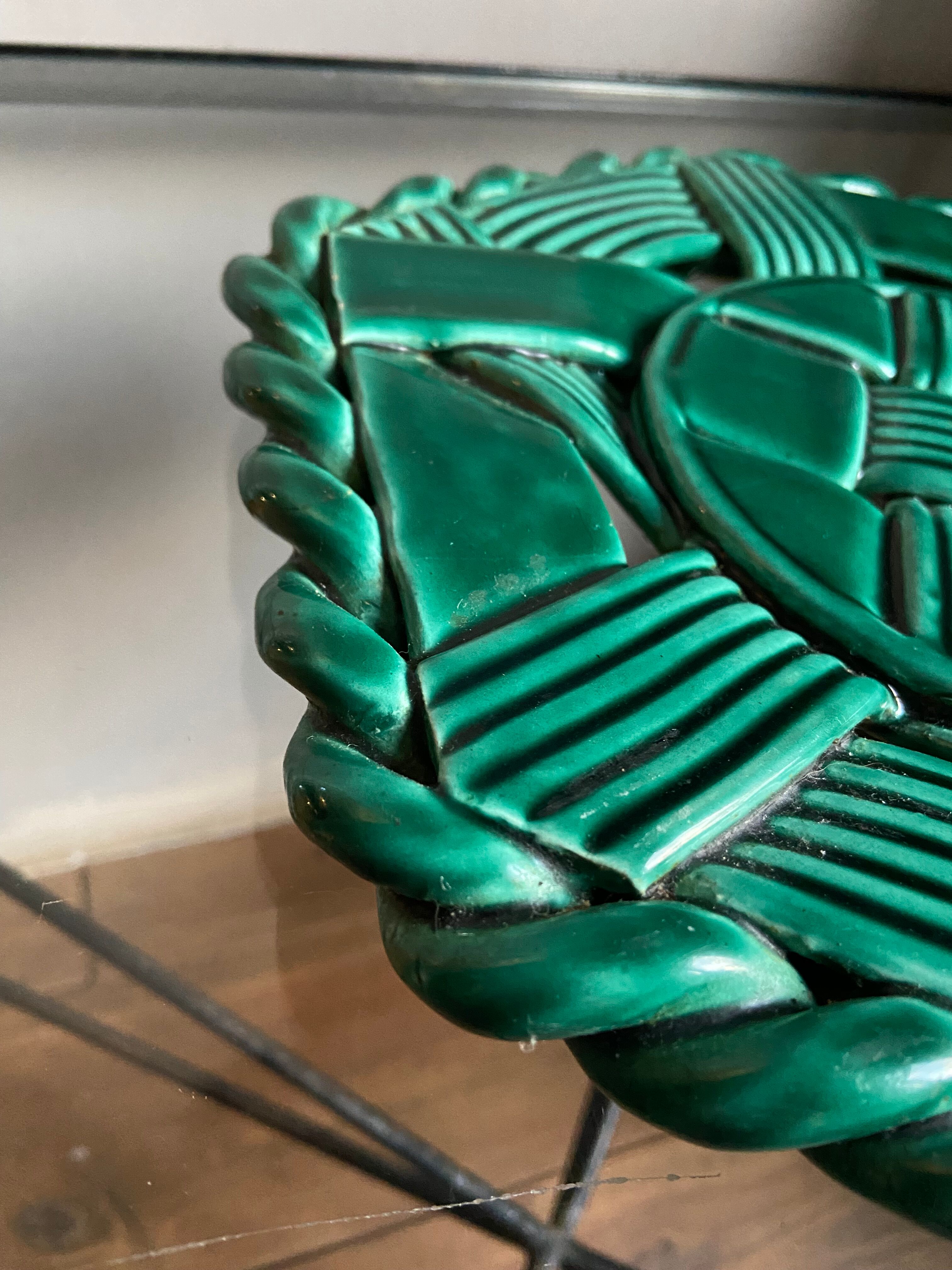 Vintage braided green ceramic trivia