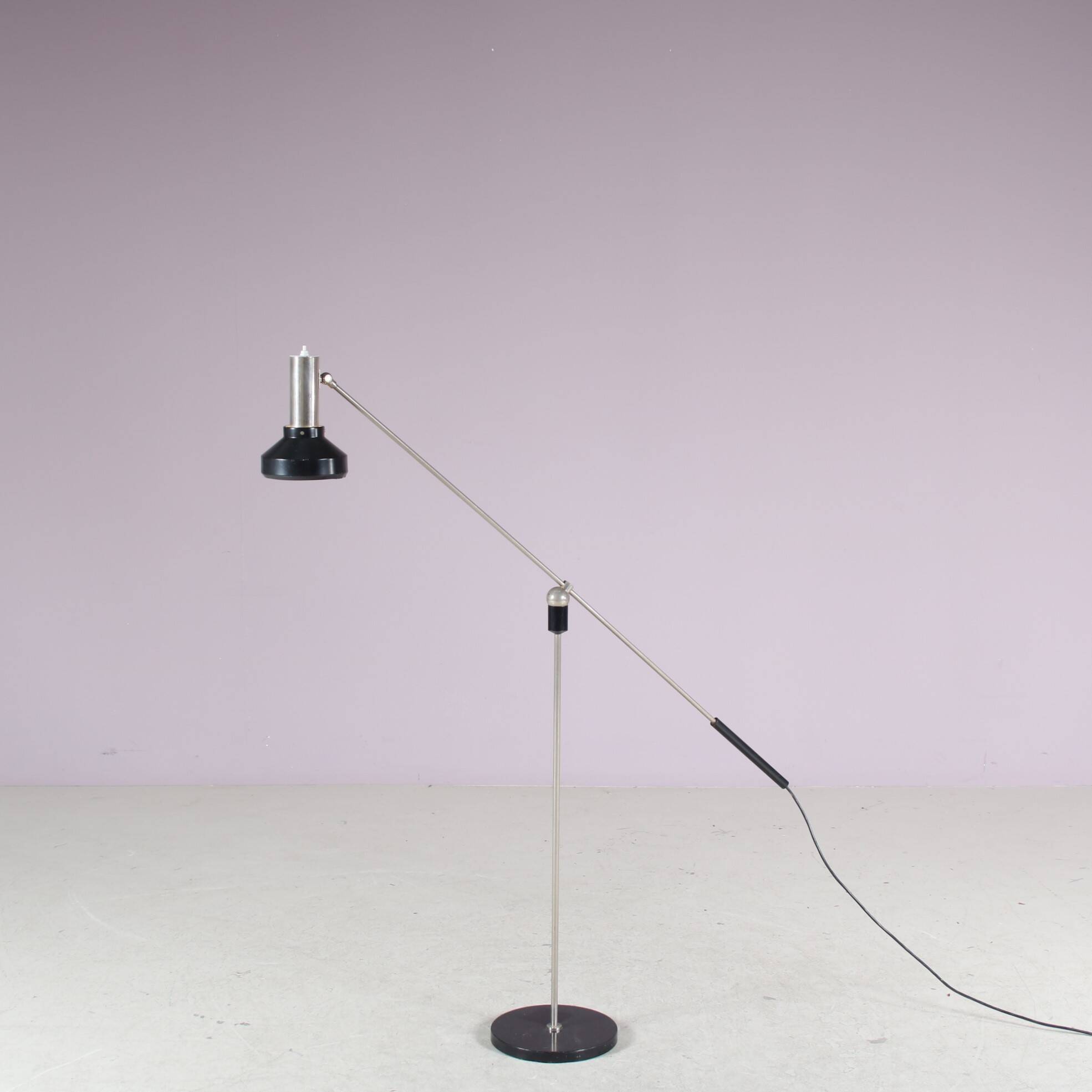1950s “Magneto” Floor lamp by H. Fillekes for Artifort, Netherlands