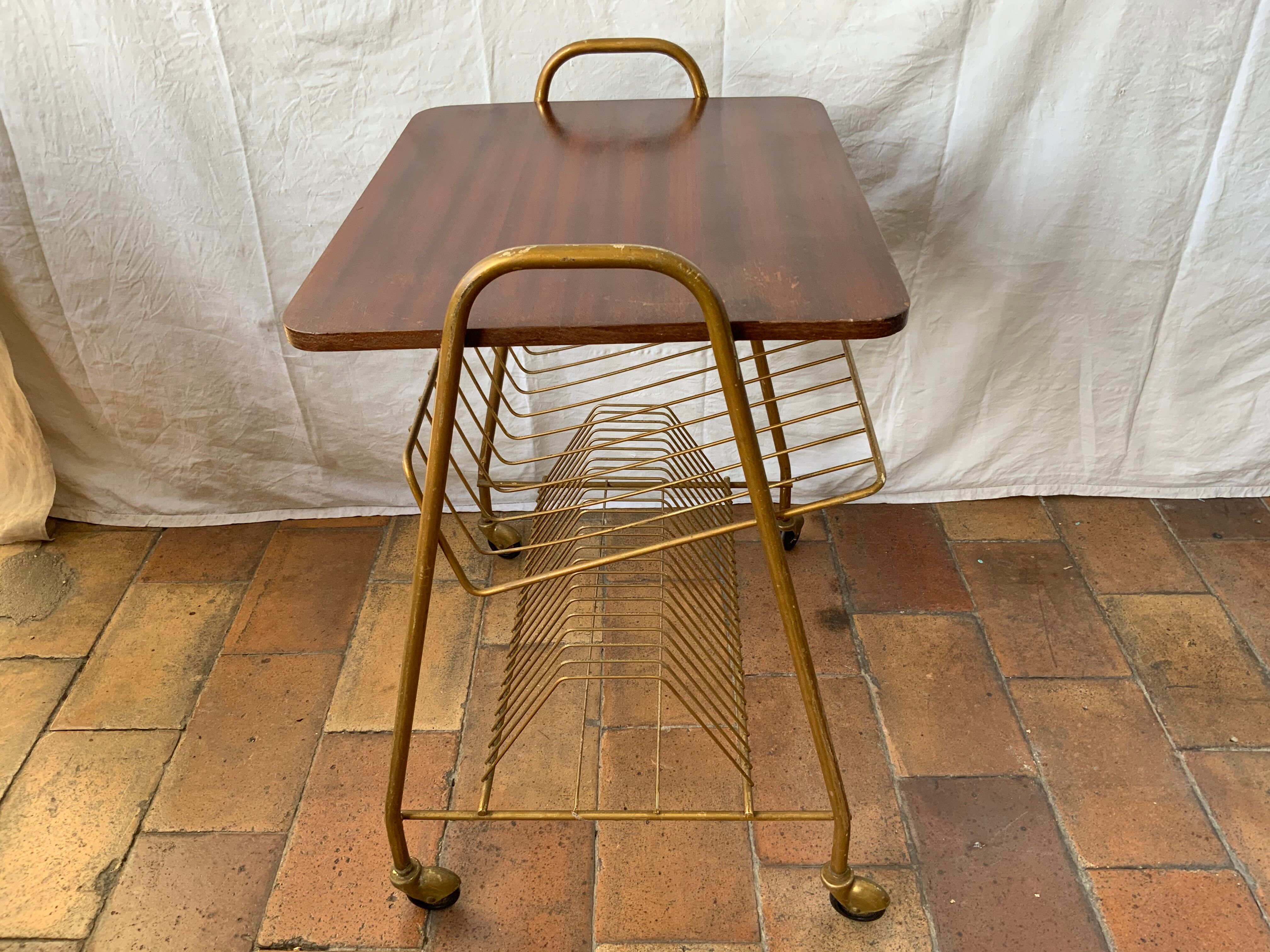 Table d’appoint porte vinyles
