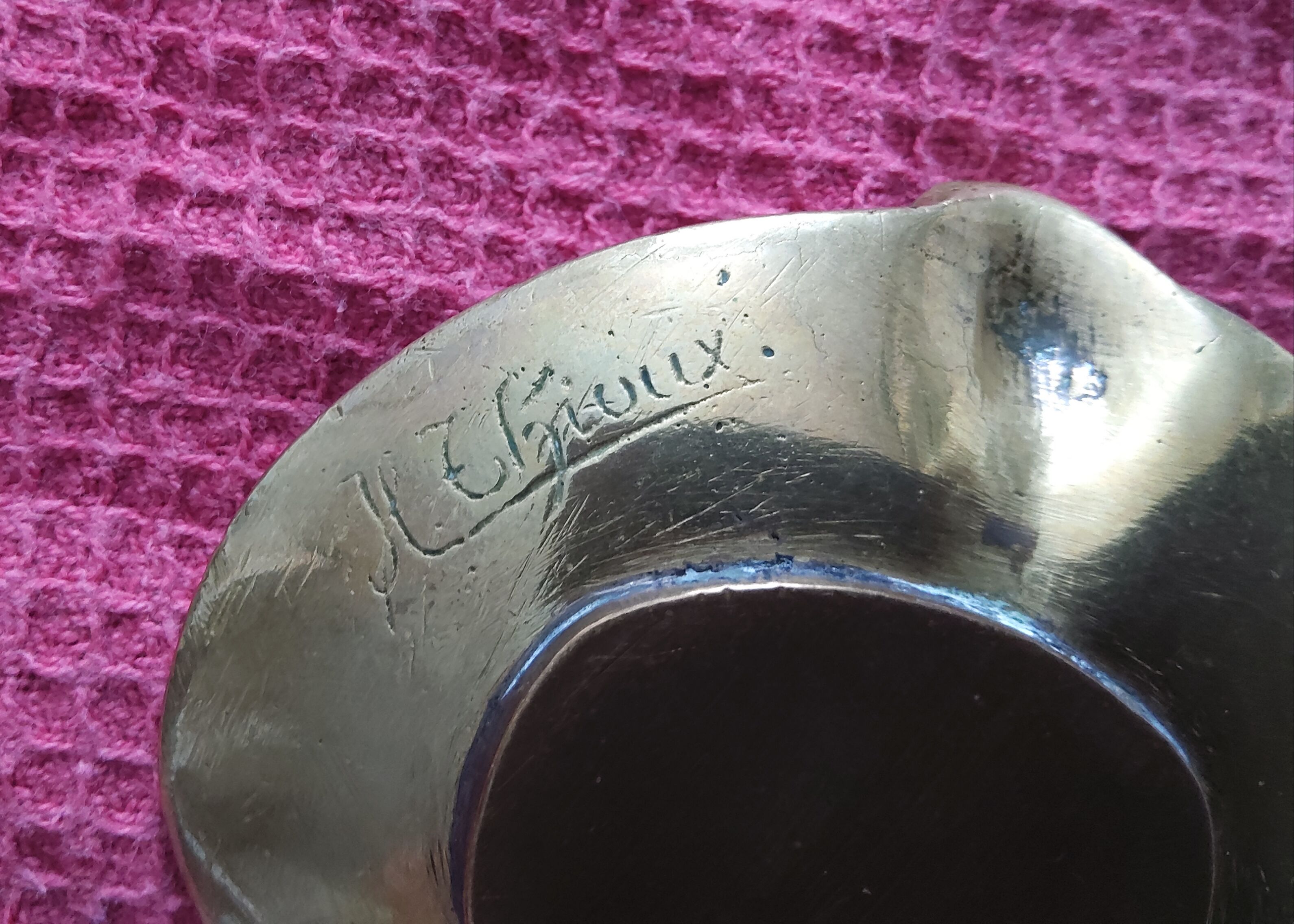Petit cendrier bronze
