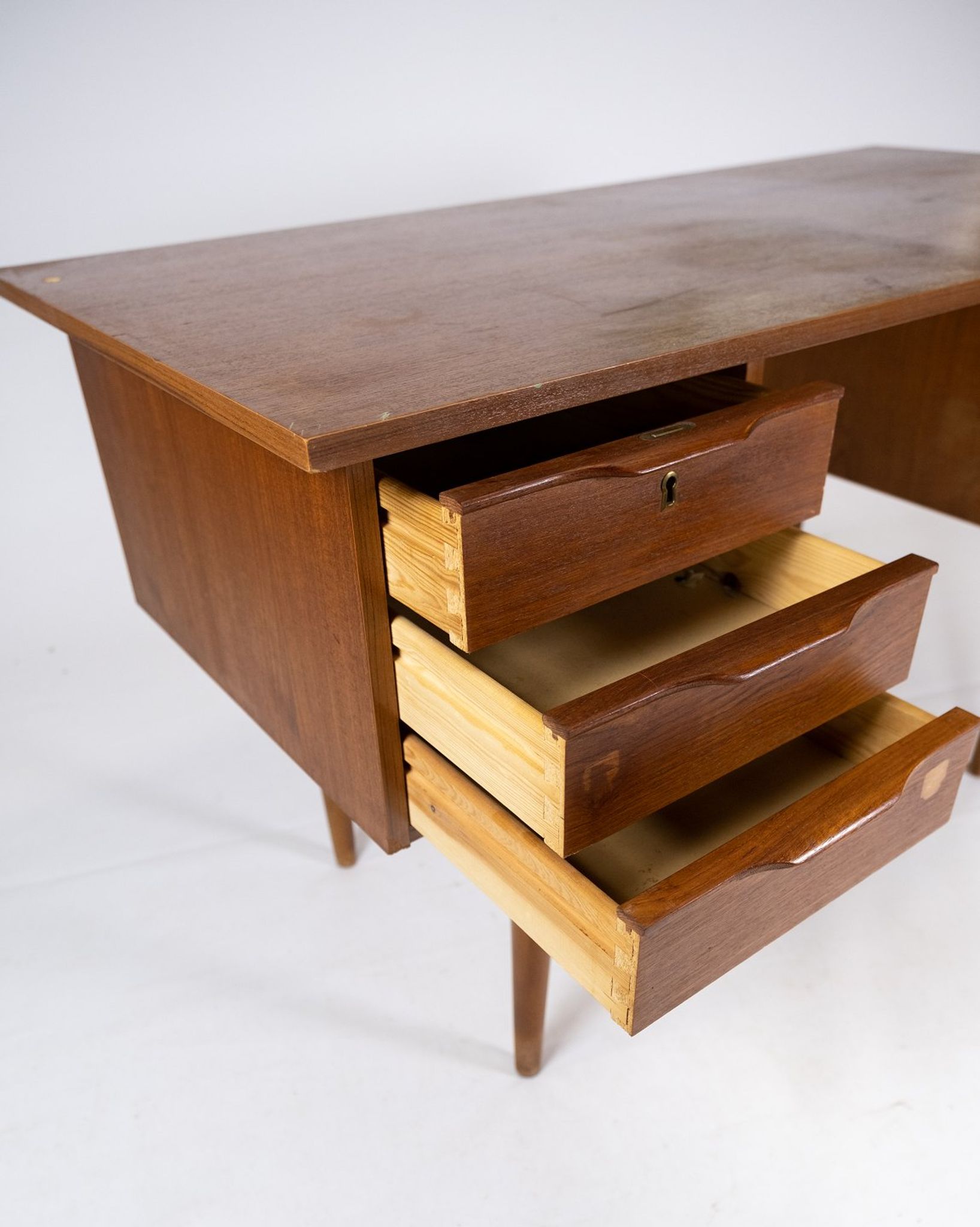 Bureau en teck danois des années 1960