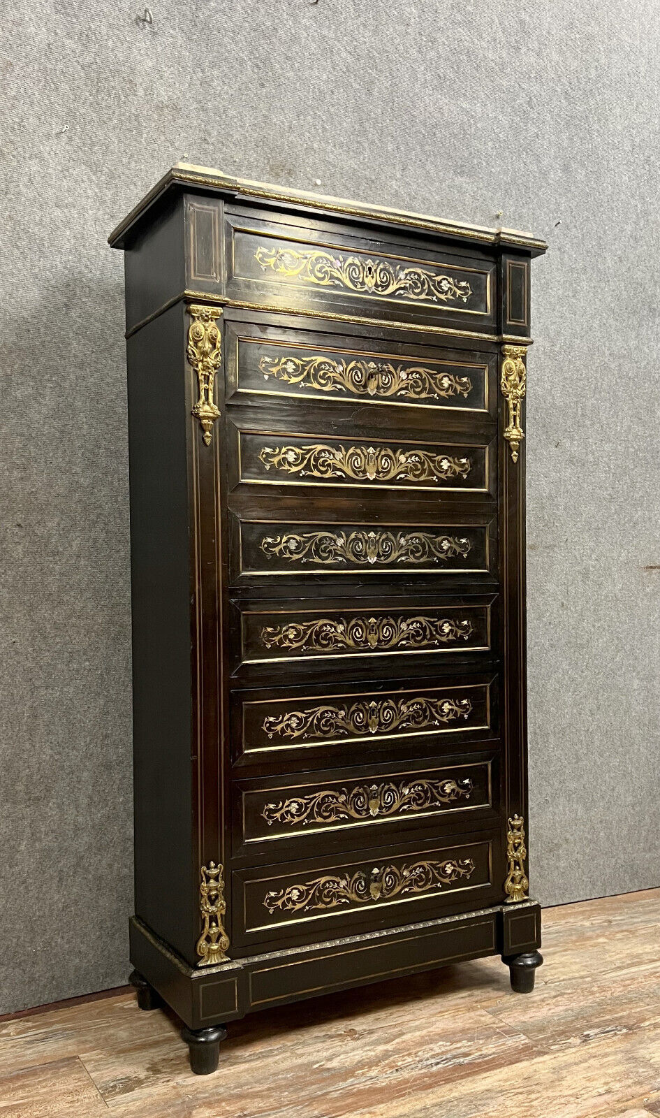 Secretary in false pretense of weekly Napoleon III era around 1850