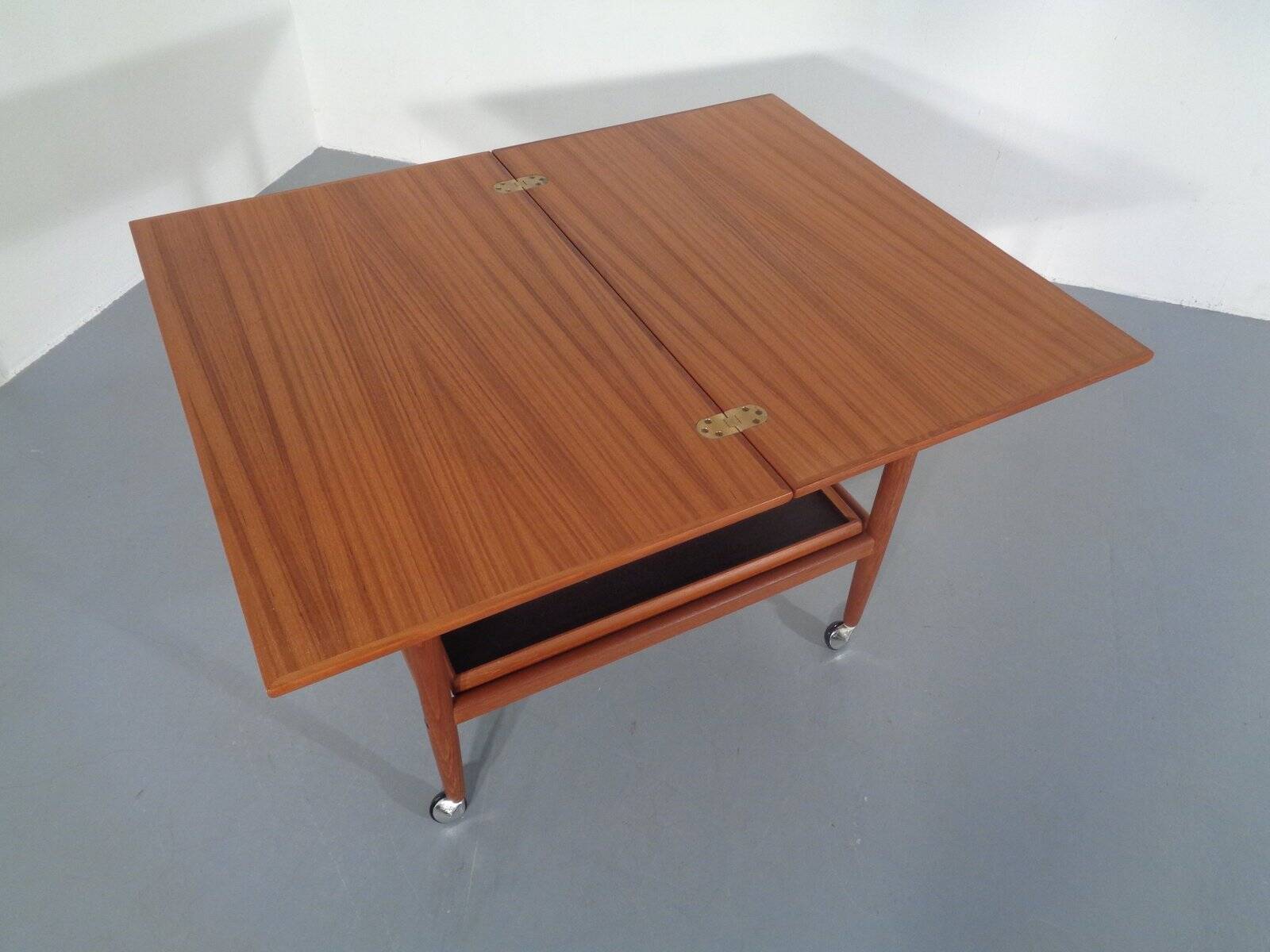 Teak Flip-Flop Expandable Cart with Removable Tray by Grete Jalk for Poul Jeppesens Møbelfabrik, Denmark, 1960s