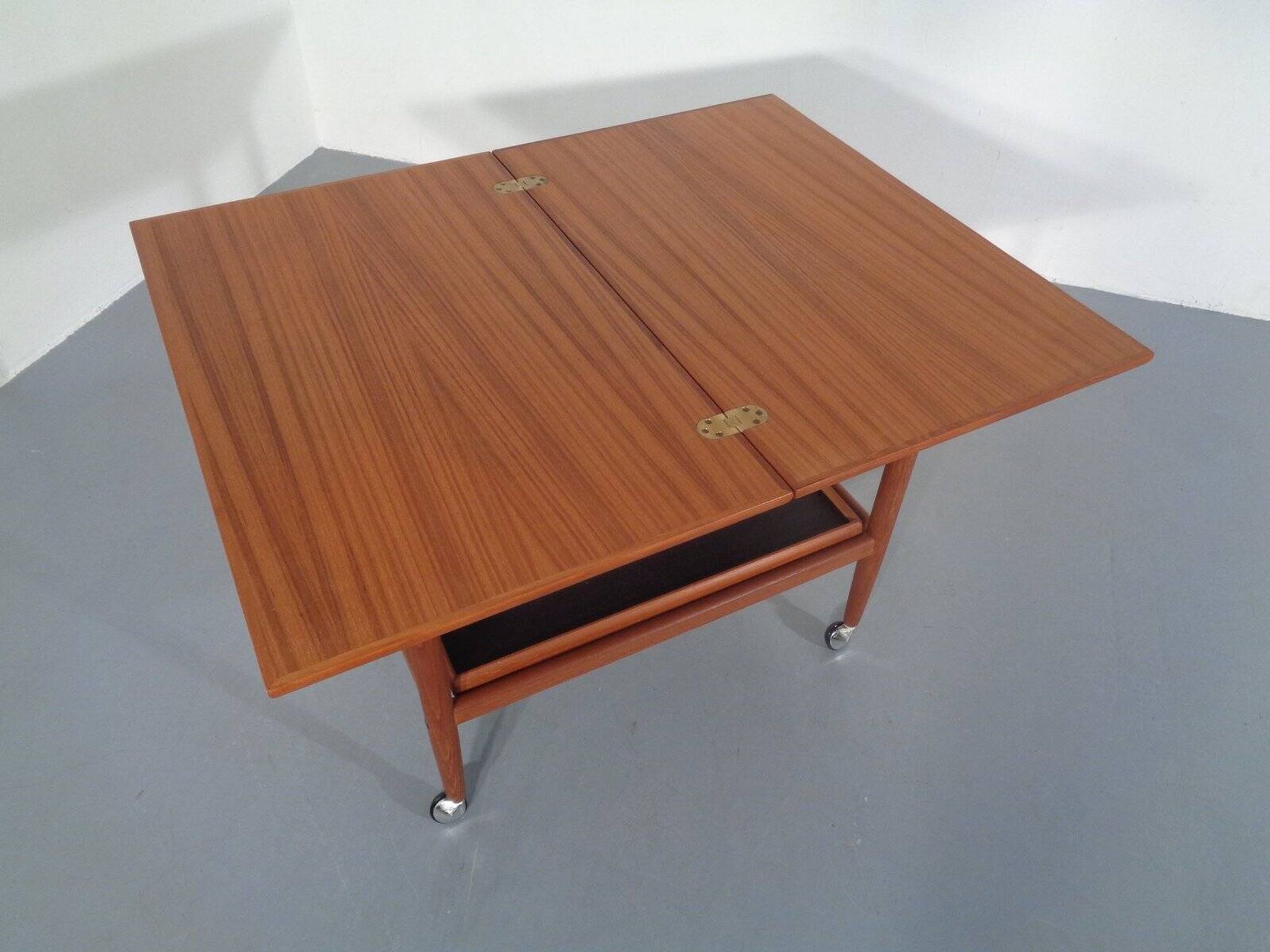 Teak Flip-Flop Expandable Cart with Removable Tray by Grete Jalk for Poul Jeppesens Møbelfabrik, Denmark, 1960s