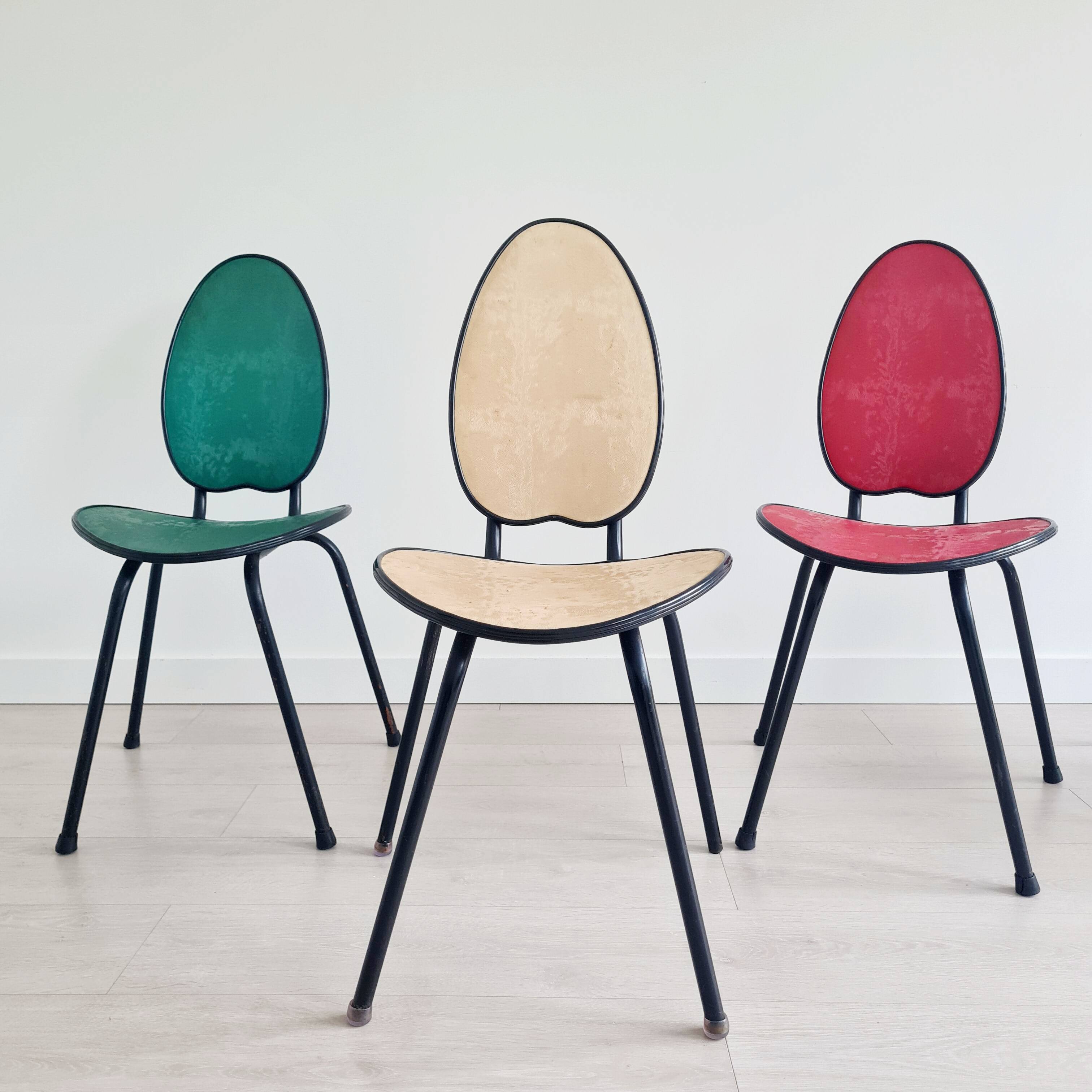 Suite de 5 chaises années 50
