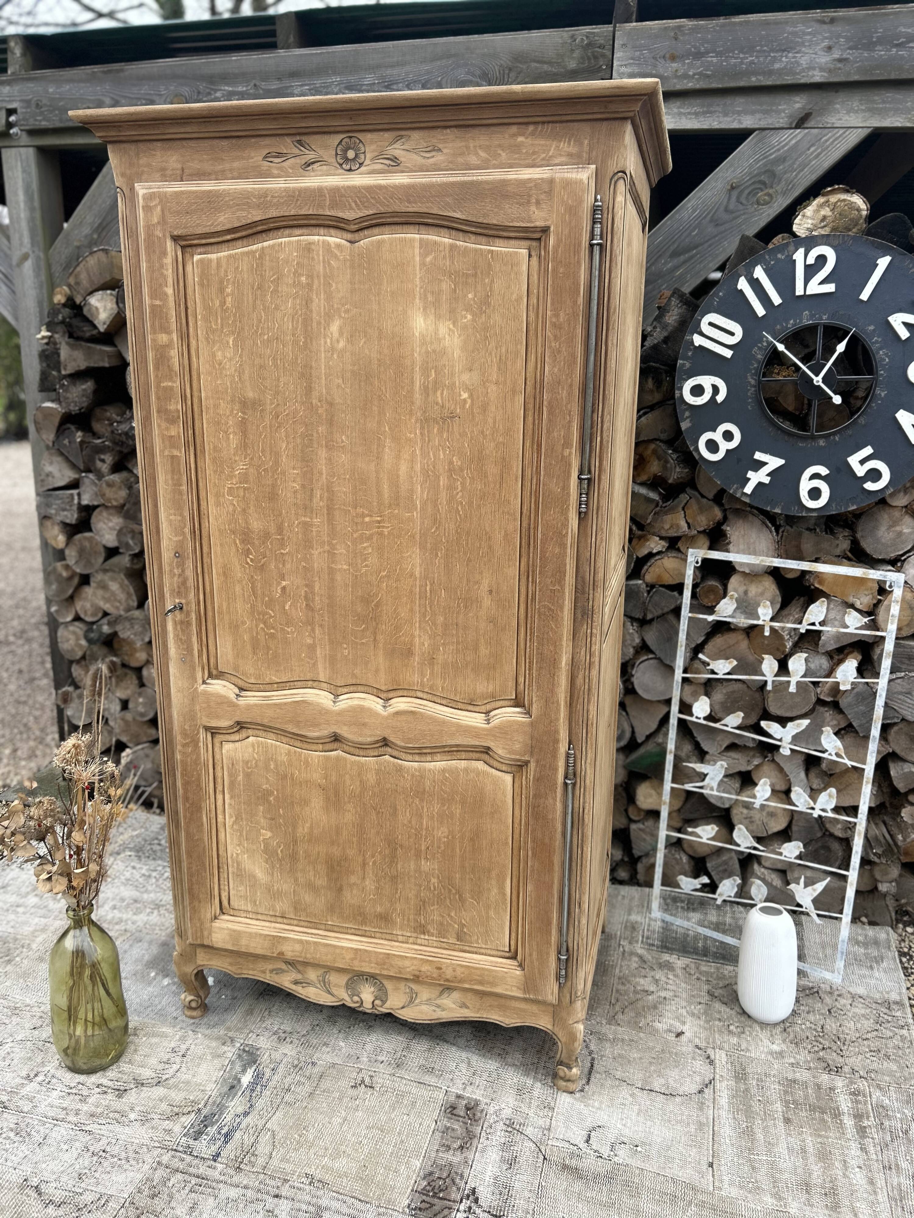 Bonnetière chêne massif rénové