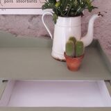 Green Parisian buffet