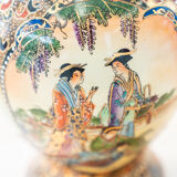 Vase en céramique chinoise peint à la main des années 1960