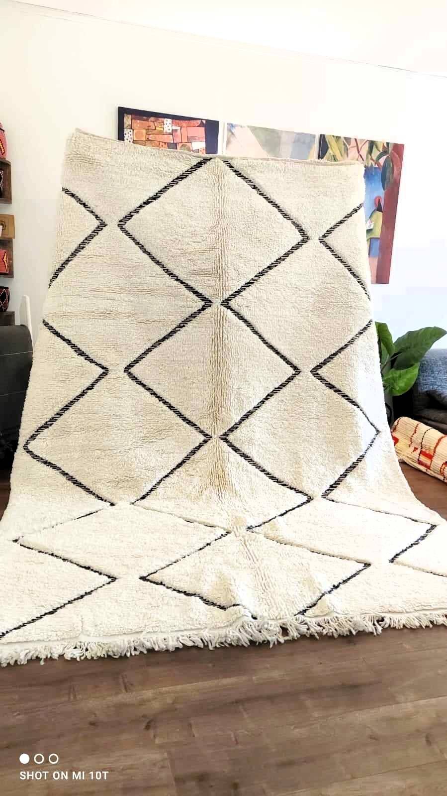 Beniouarain Berber ethnic rug