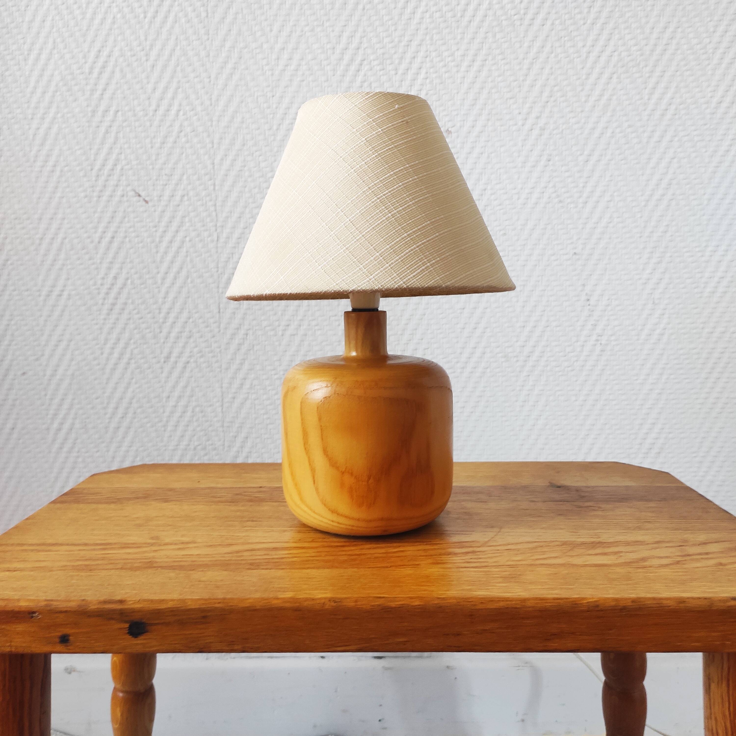 Vintage solid wood lamp from the 1970s in the spirit of Perriand les Arcs.