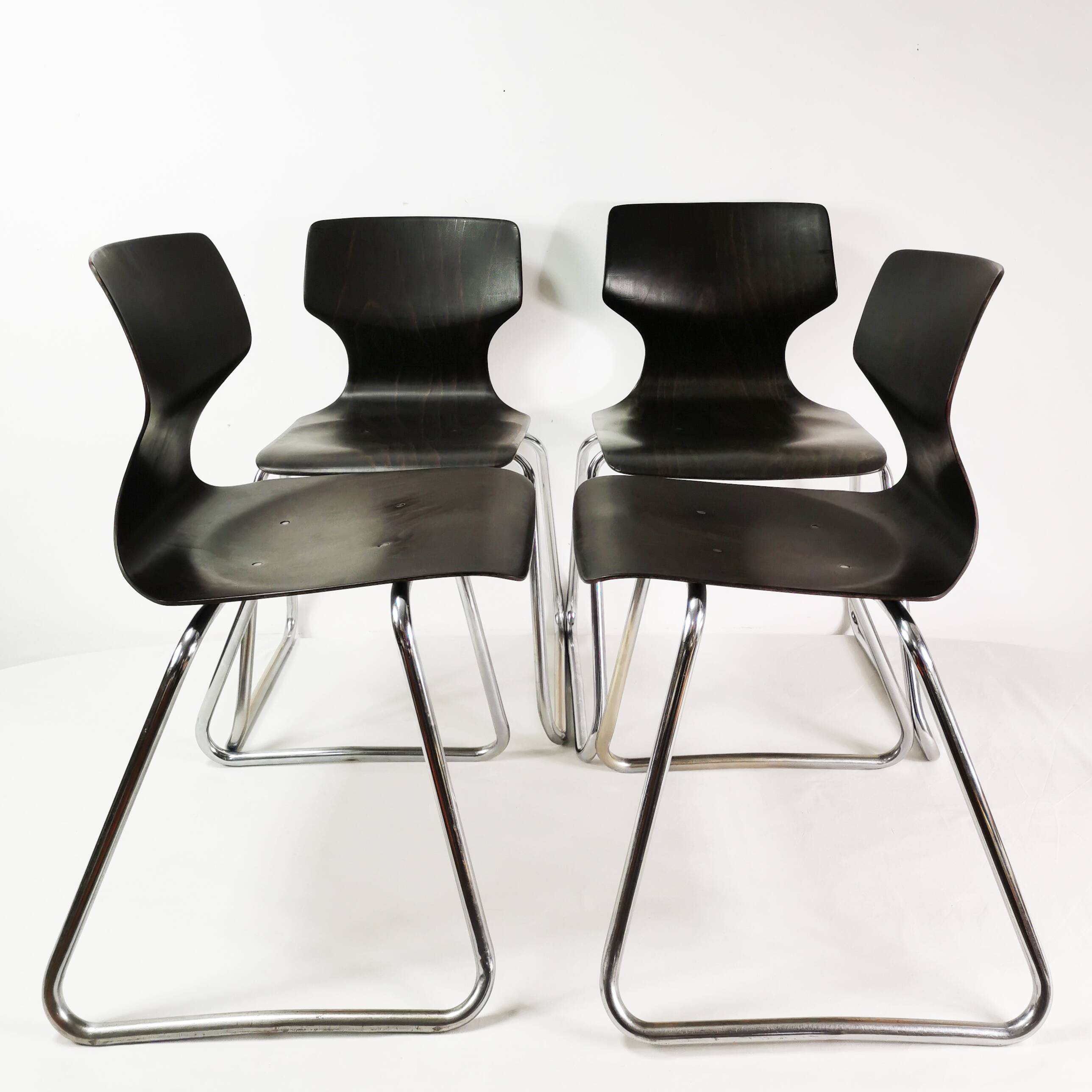 Un ensemble de chaises modernistes Pagholz Flototto, Allemagne, années 1970.