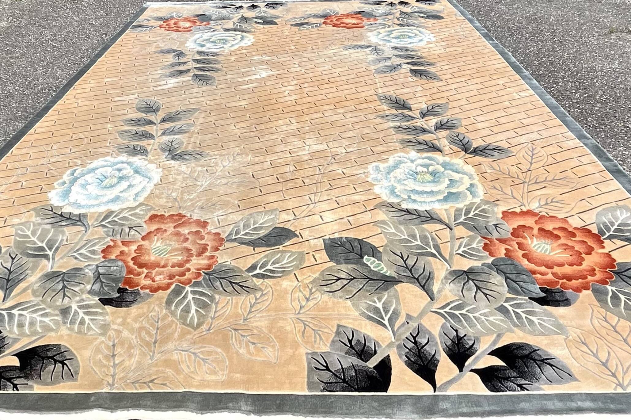 Art Deco rug 350x247 cm