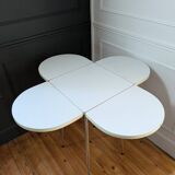 Vintage daisy table