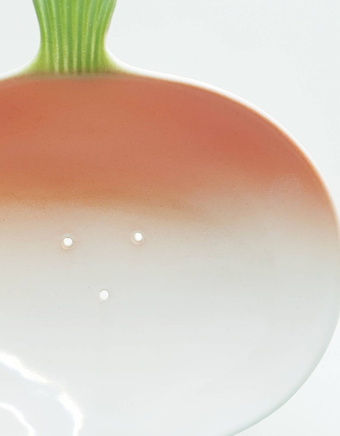 Ceramic radish colander