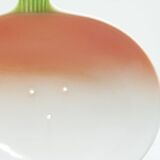 Ceramic radish colander