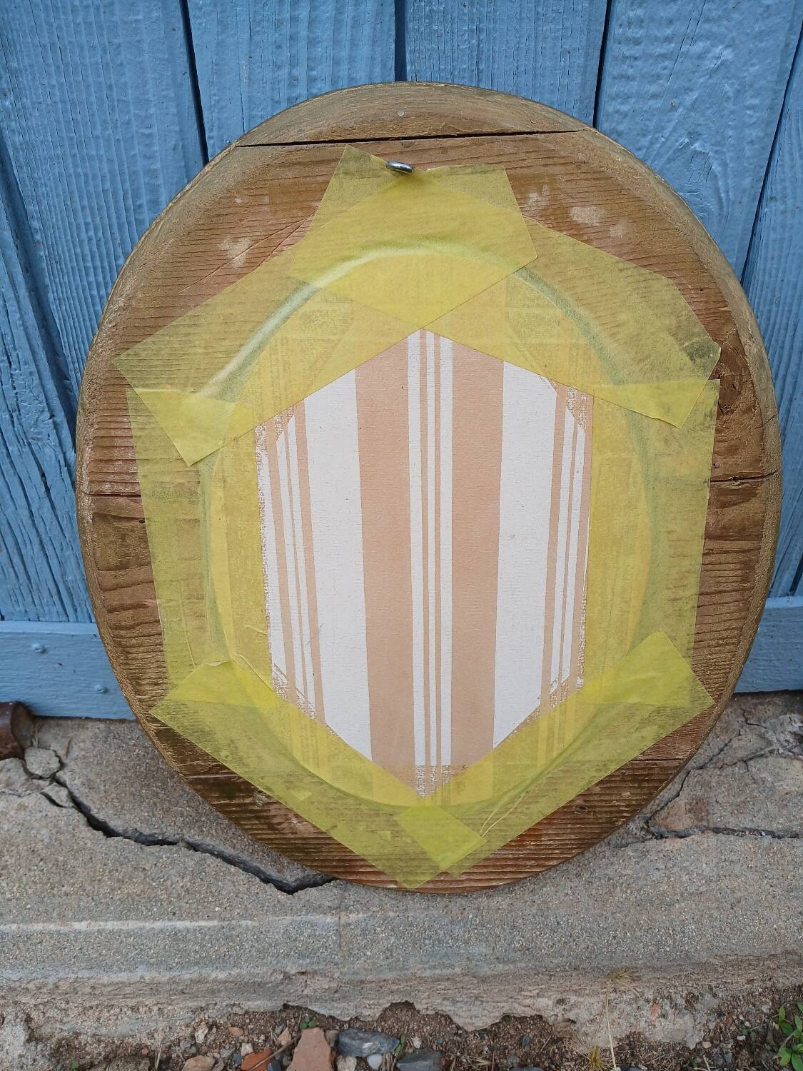 Miroir ancien en bois doré