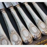 12 anciens couteaux Manche argent fourré