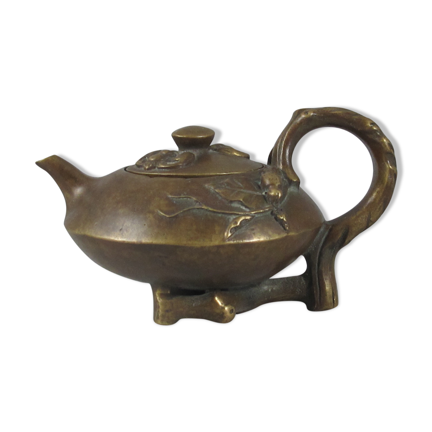 Old chinese bronze teapot