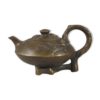 Old chinese bronze teapot