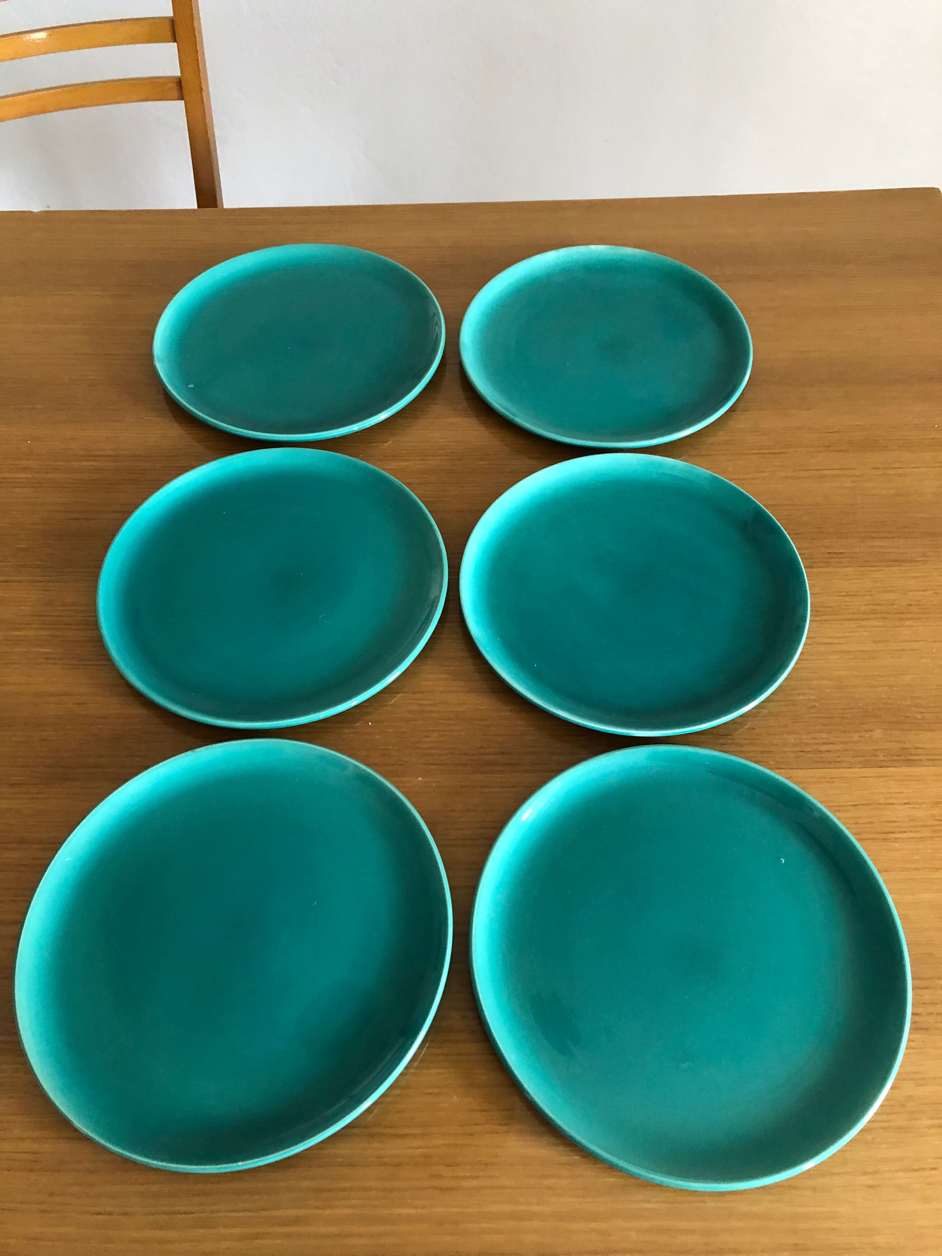 6 vintage flat earthenware plates