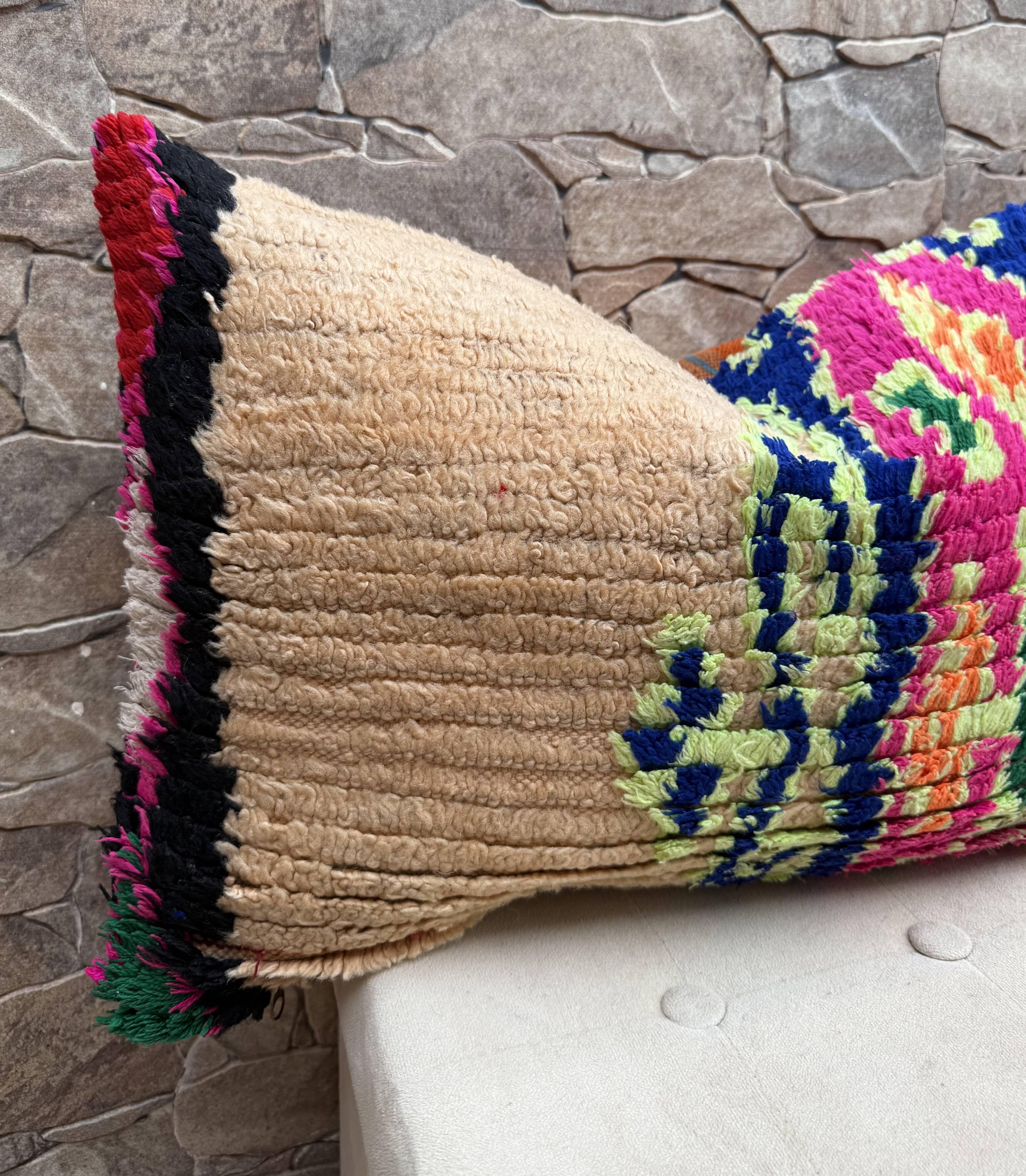 Vintage Berber kilim cushion cover: Moroccan wool cushion 60x40cm