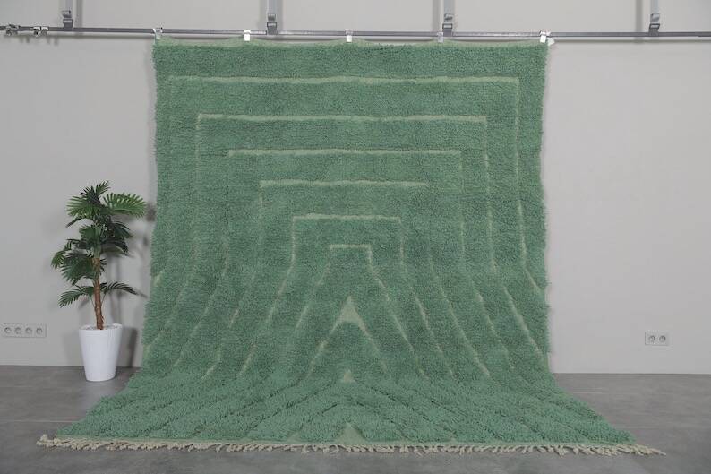 Traditional handwoven Berber rug in green, size 1.5/3.5 m.